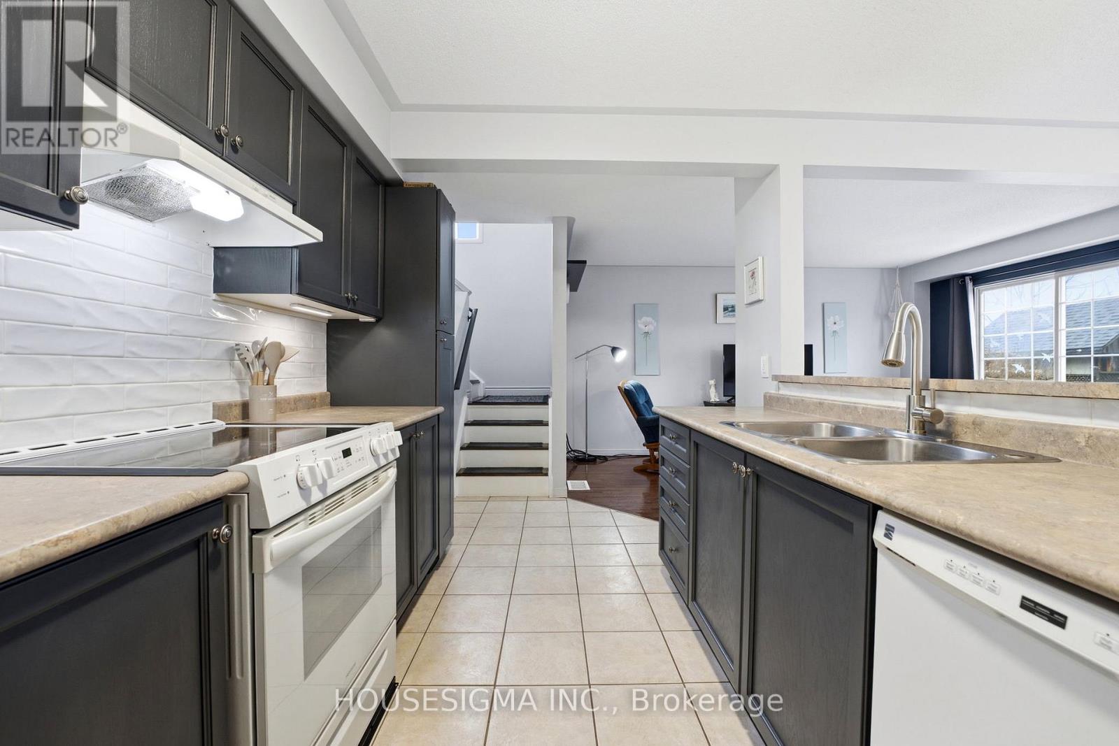 C - 123 Whitlaw Way, Brant, Ontario  N3L 4C9 - Photo 13 - X12921786