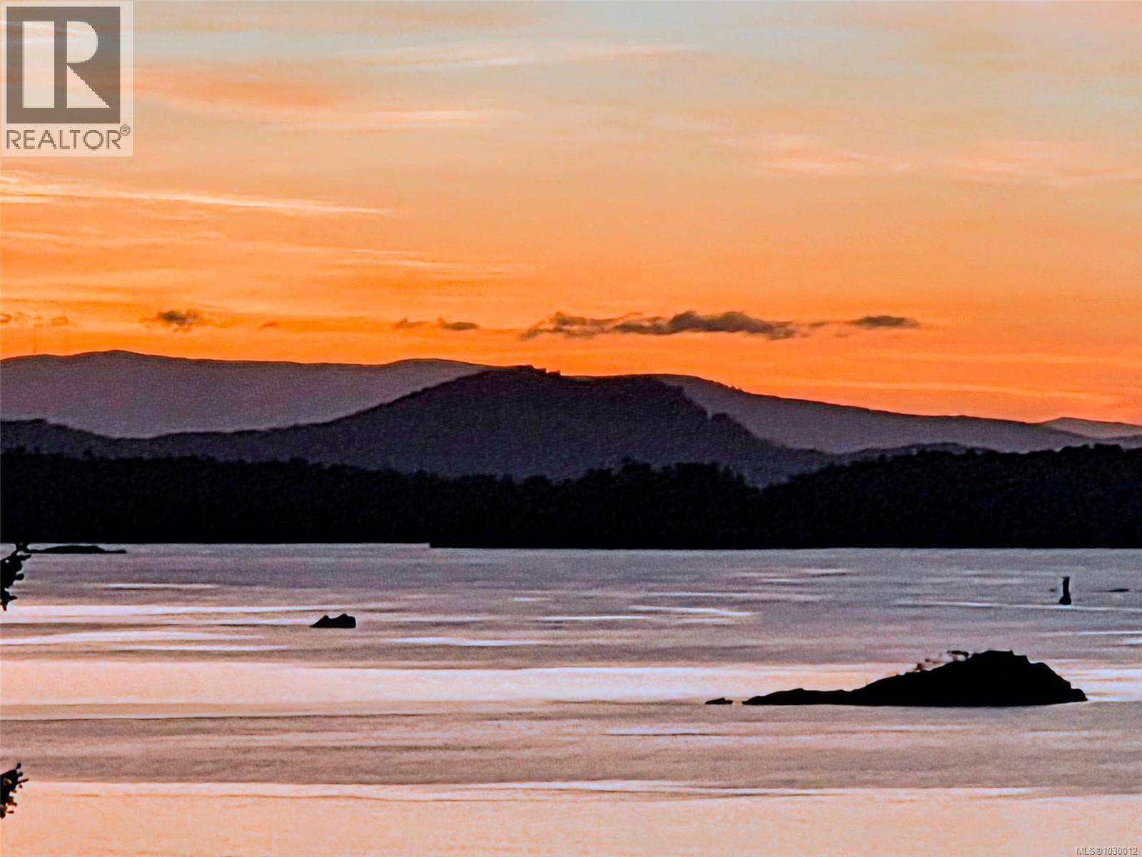 10930 Fernie Wynd Rd, North Saanich, British Columbia