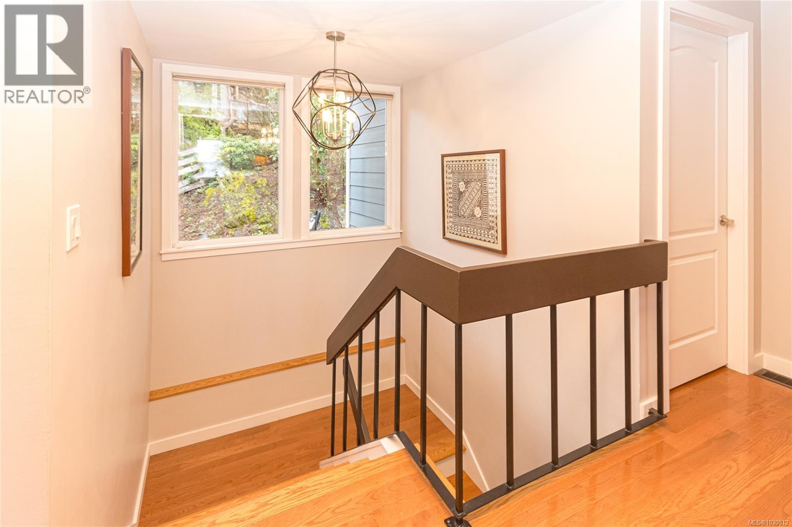 10930 Fernie Wynd Rd, North Saanich, British Columbia  V8L 5H8 - Photo 4 - 1030012