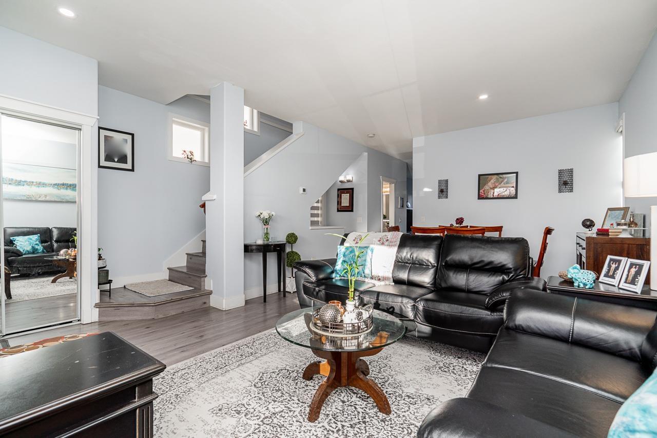 6926 190 Street, Surrey, British Columbia  V4N 5P1 - Photo 4 - R3103567