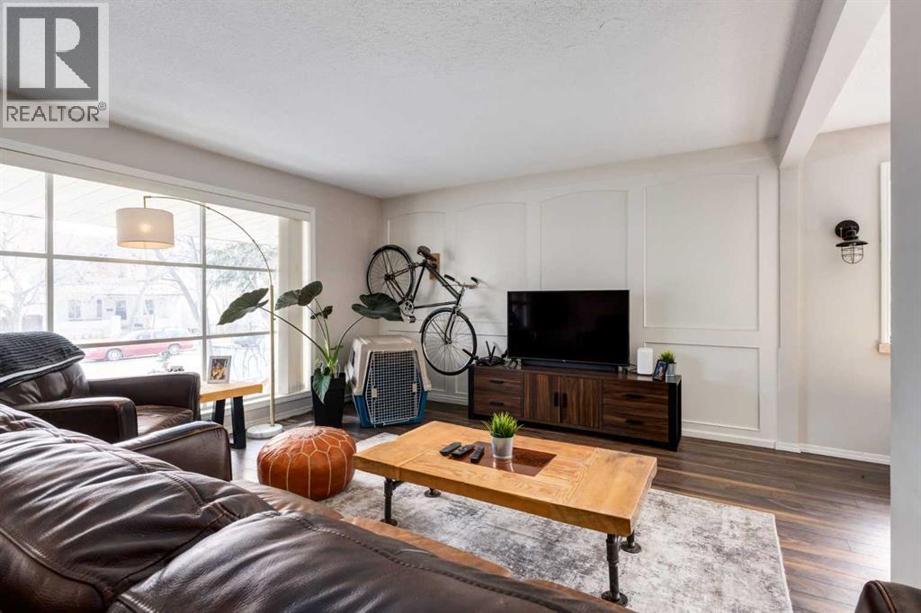 1415 43 Street SW, Calgary, Alberta  T3C 2A3 - Photo 9 - A2294734