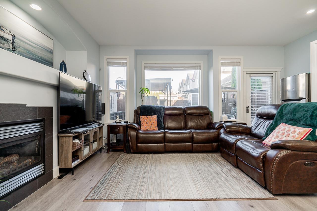 6926 190 Street, Surrey, British Columbia  V4N 5P1 - Photo 13 - R3103567