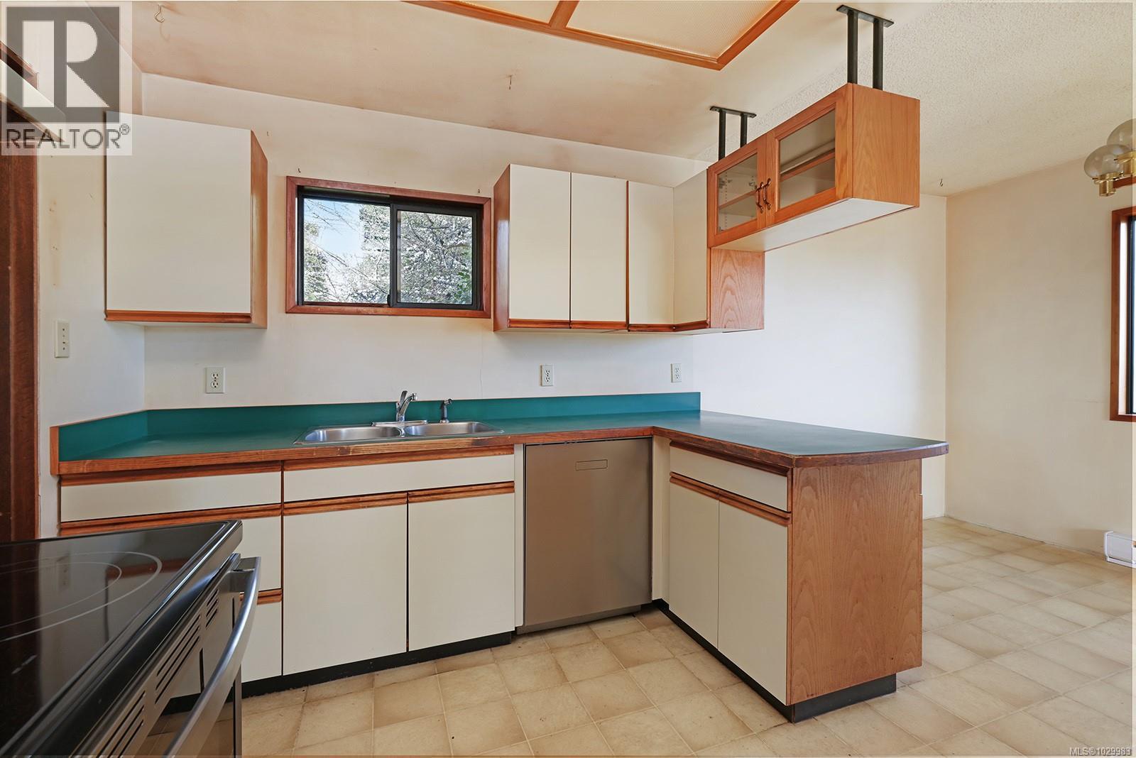 5608 4th St, Union Bay, British Columbia  V0R 3B0 - Photo 16 - 1029983