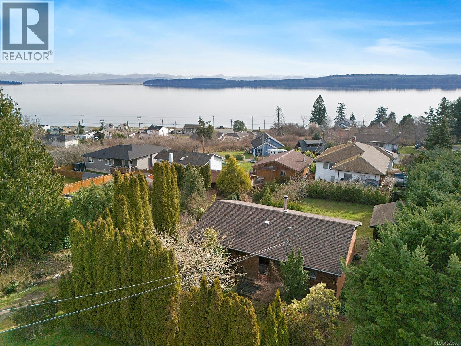 5608 4th St, Union Bay, British Columbia  V0R 3B0 - Photo 30 - 1029983