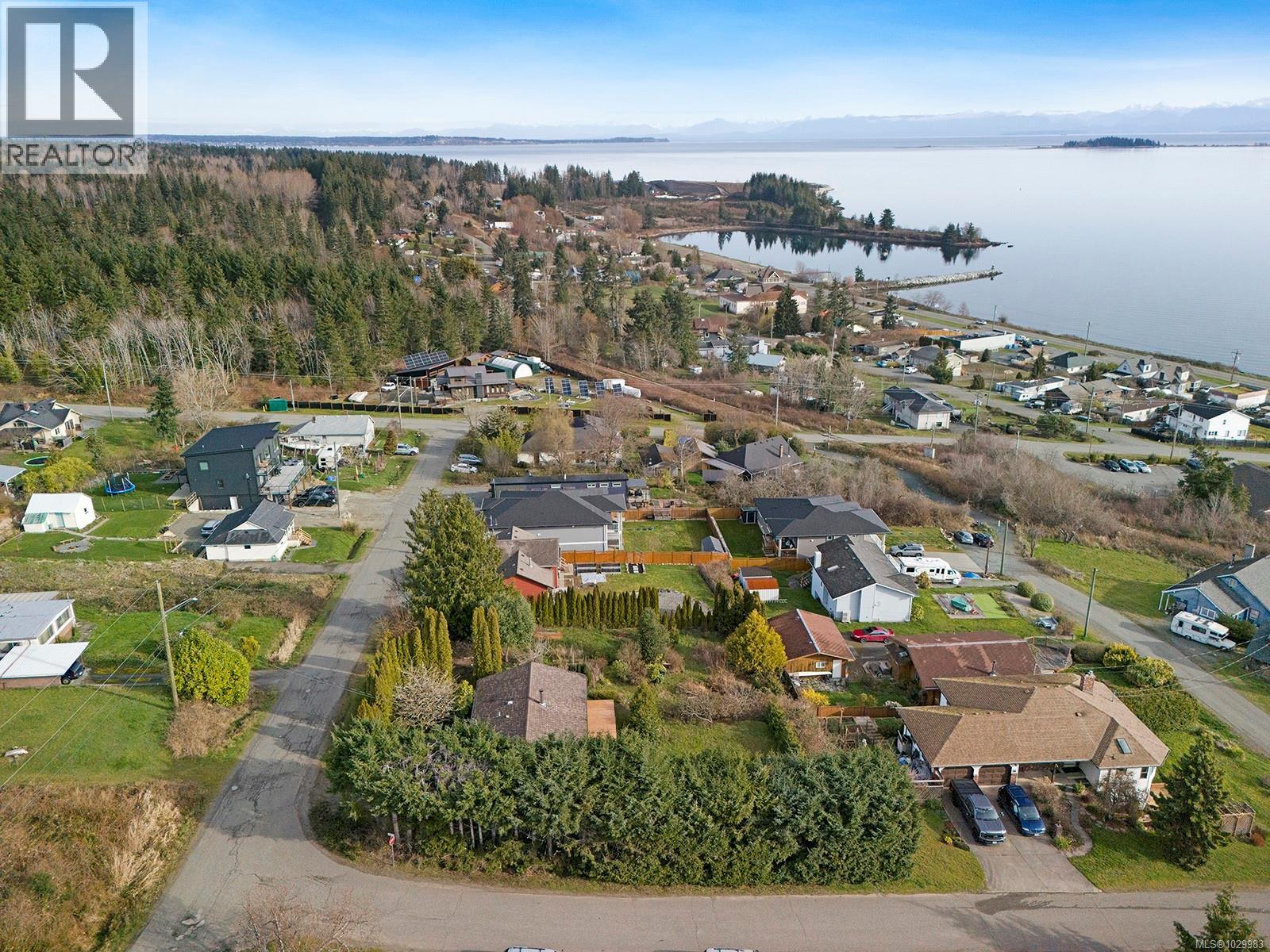 5608 4th St, Union Bay, British Columbia  V0R 3B0 - Photo 31 - 1029983