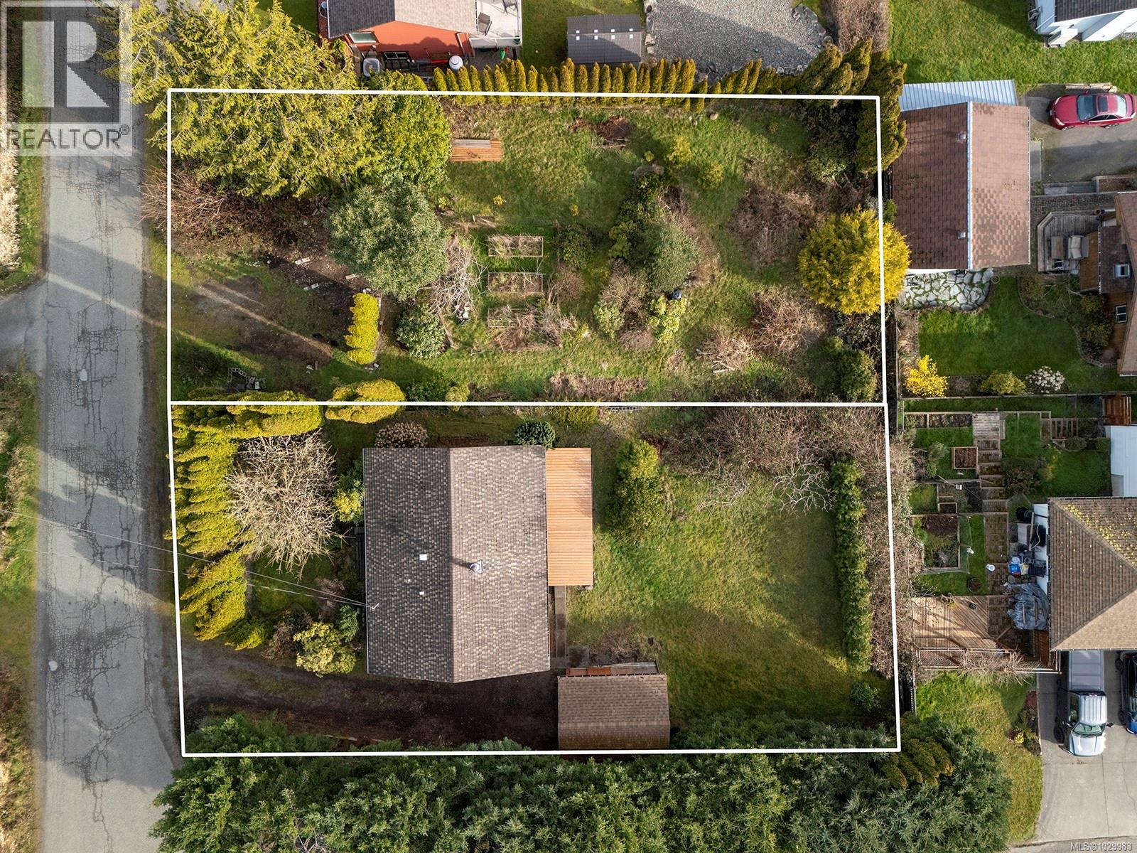 5608 4th St, Union Bay, British Columbia  V0R 3B0 - Photo 6 - 1029983