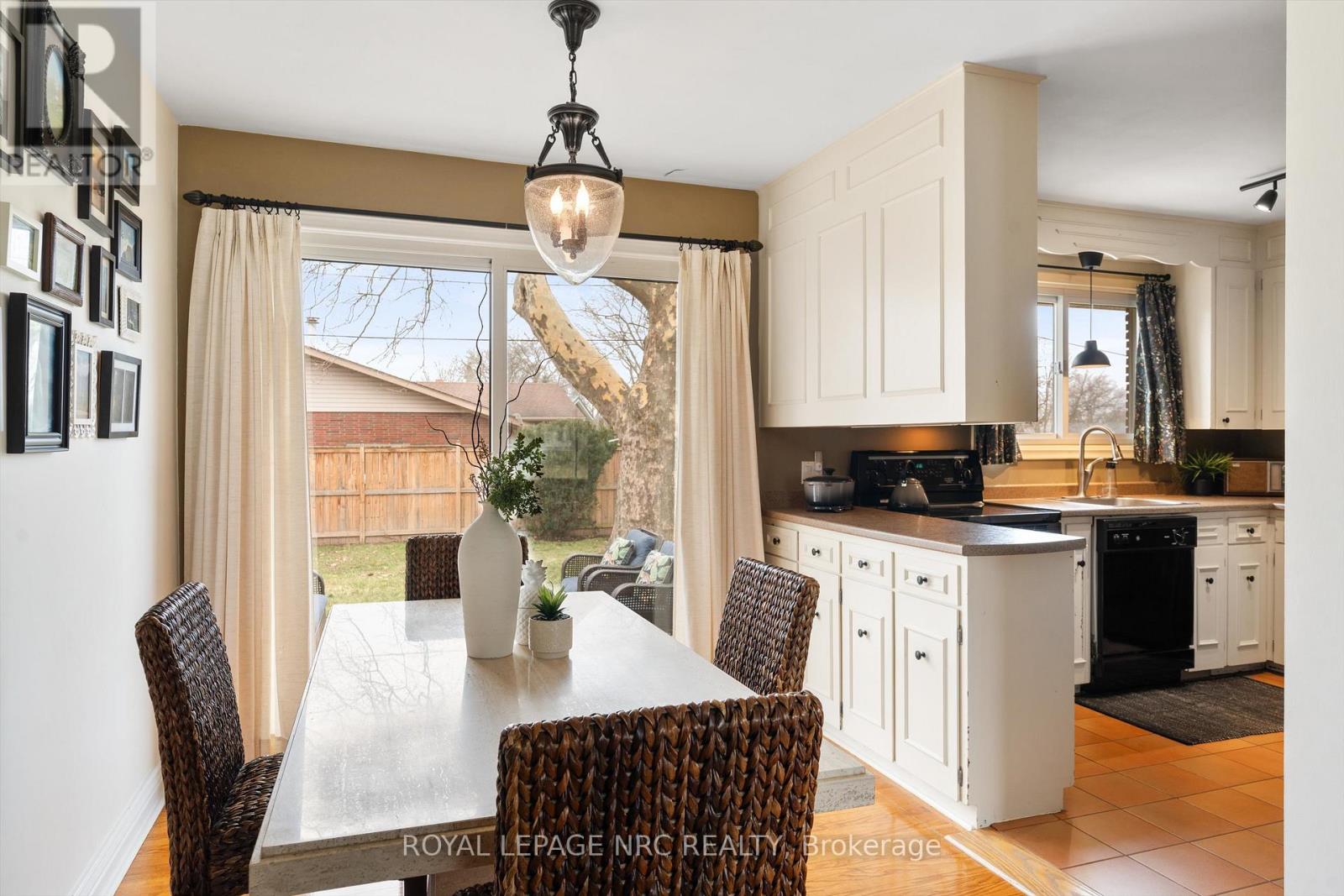 24 Valerie Drive, St. Catharines, Ontario  L2T 3G5 - Photo 11 - X12921798