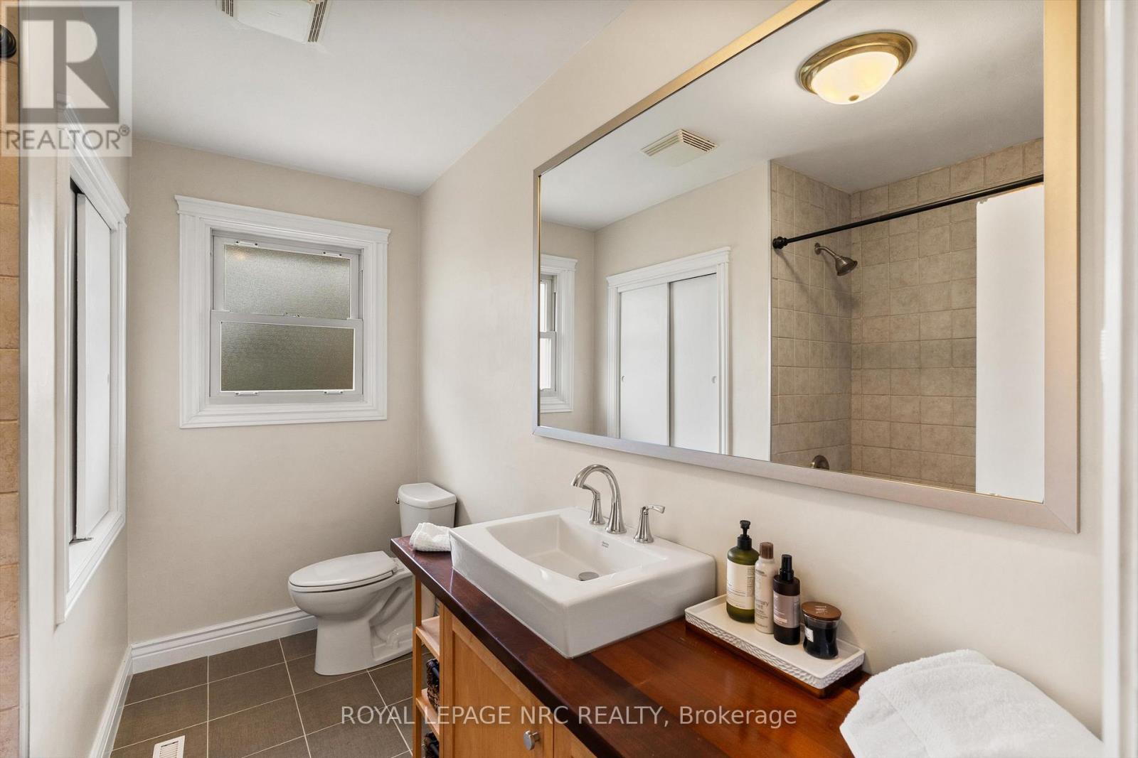 24 Valerie Drive, St. Catharines, Ontario  L2T 3G5 - Photo 21 - X12921798