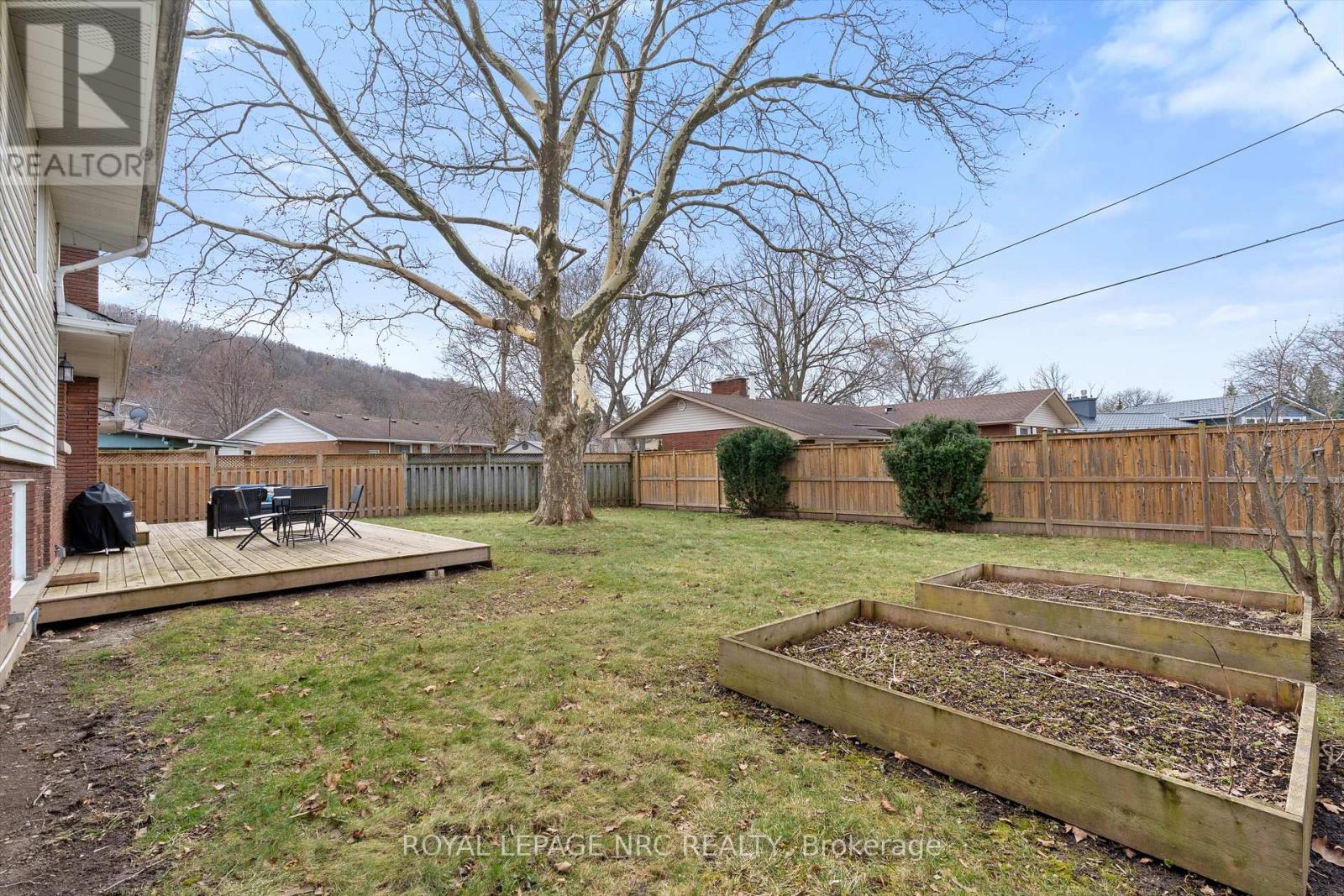 24 Valerie Drive, St. Catharines, Ontario  L2T 3G5 - Photo 31 - X12921798