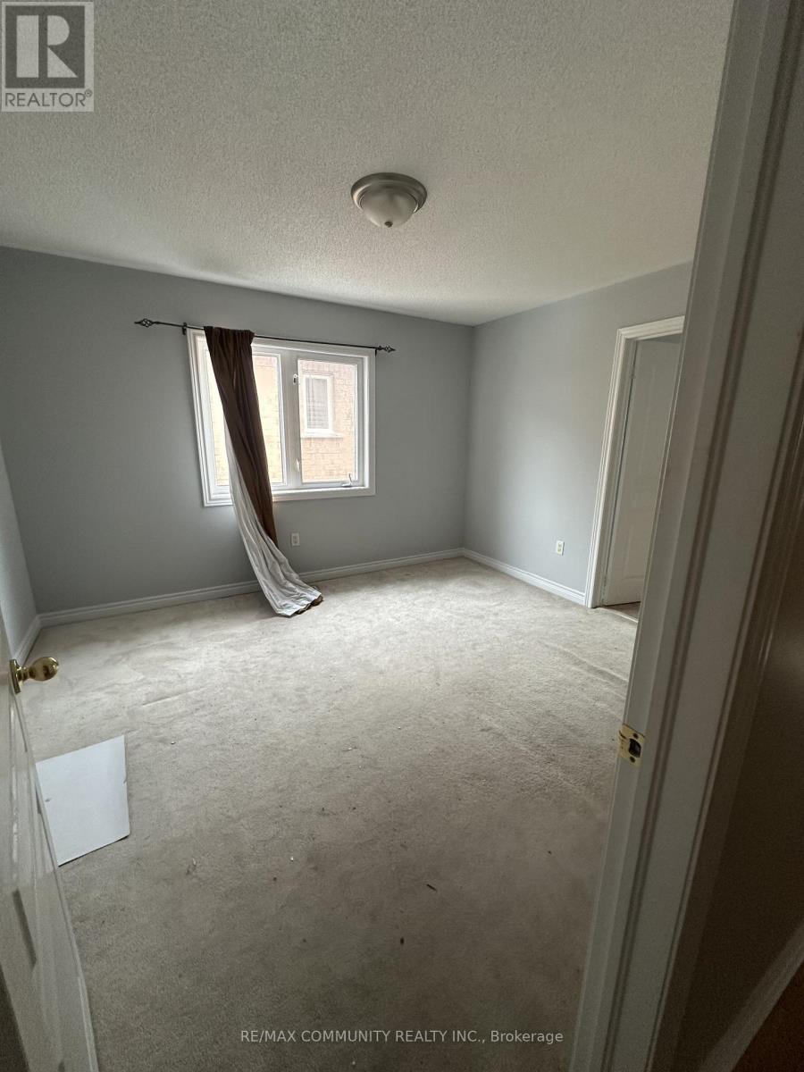 40 Grand Oak Drive, Richmond Hill, Ontario  L4E 3Z9 - Photo 18 - N12826956