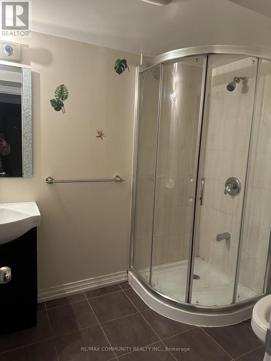 40 Grand Oak Drive, Richmond Hill, Ontario  L4E 3Z9 - Photo 21 - N12826956