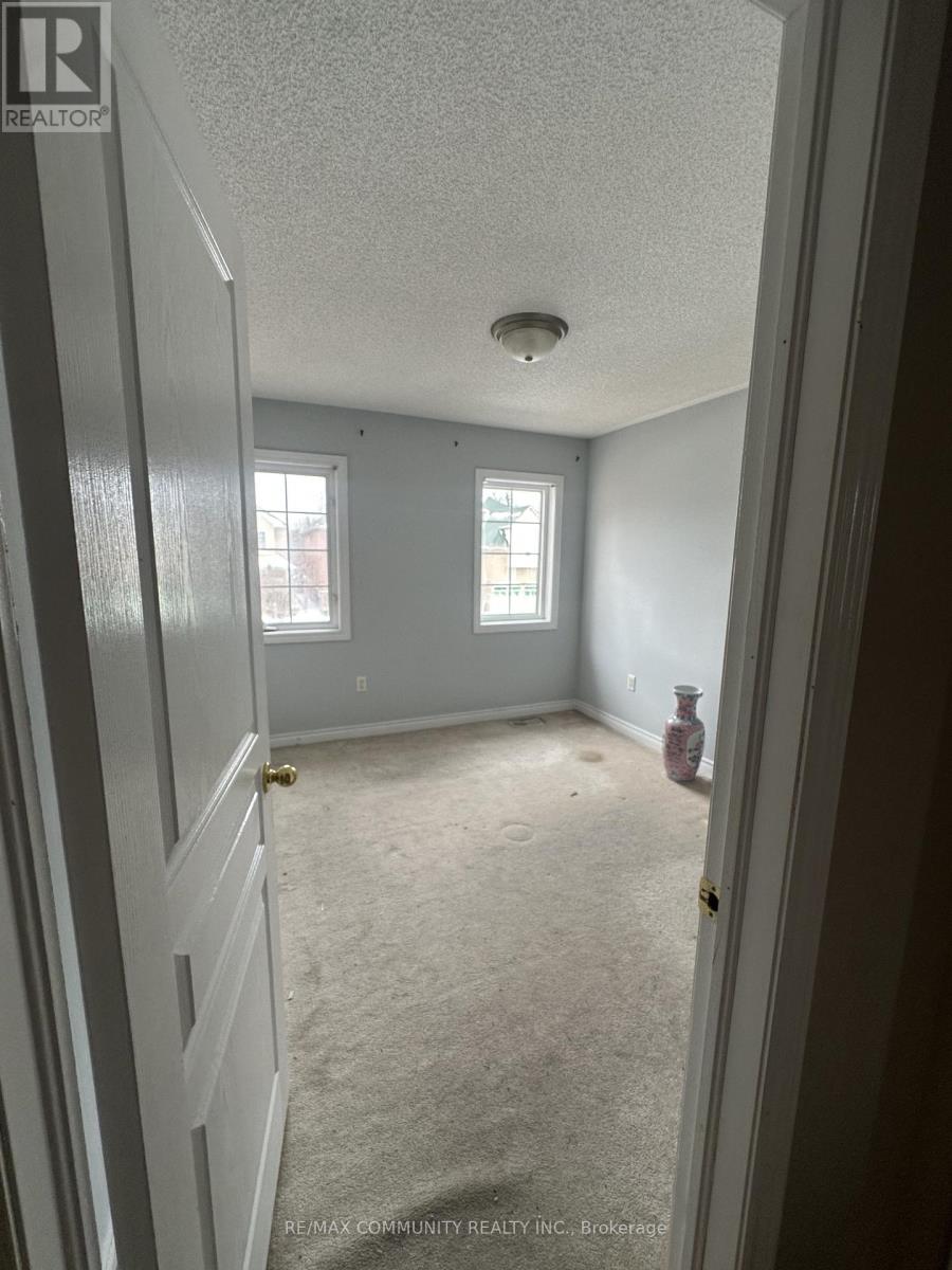 40 Grand Oak Drive, Richmond Hill, Ontario  L4E 3Z9 - Photo 19 - N12826956