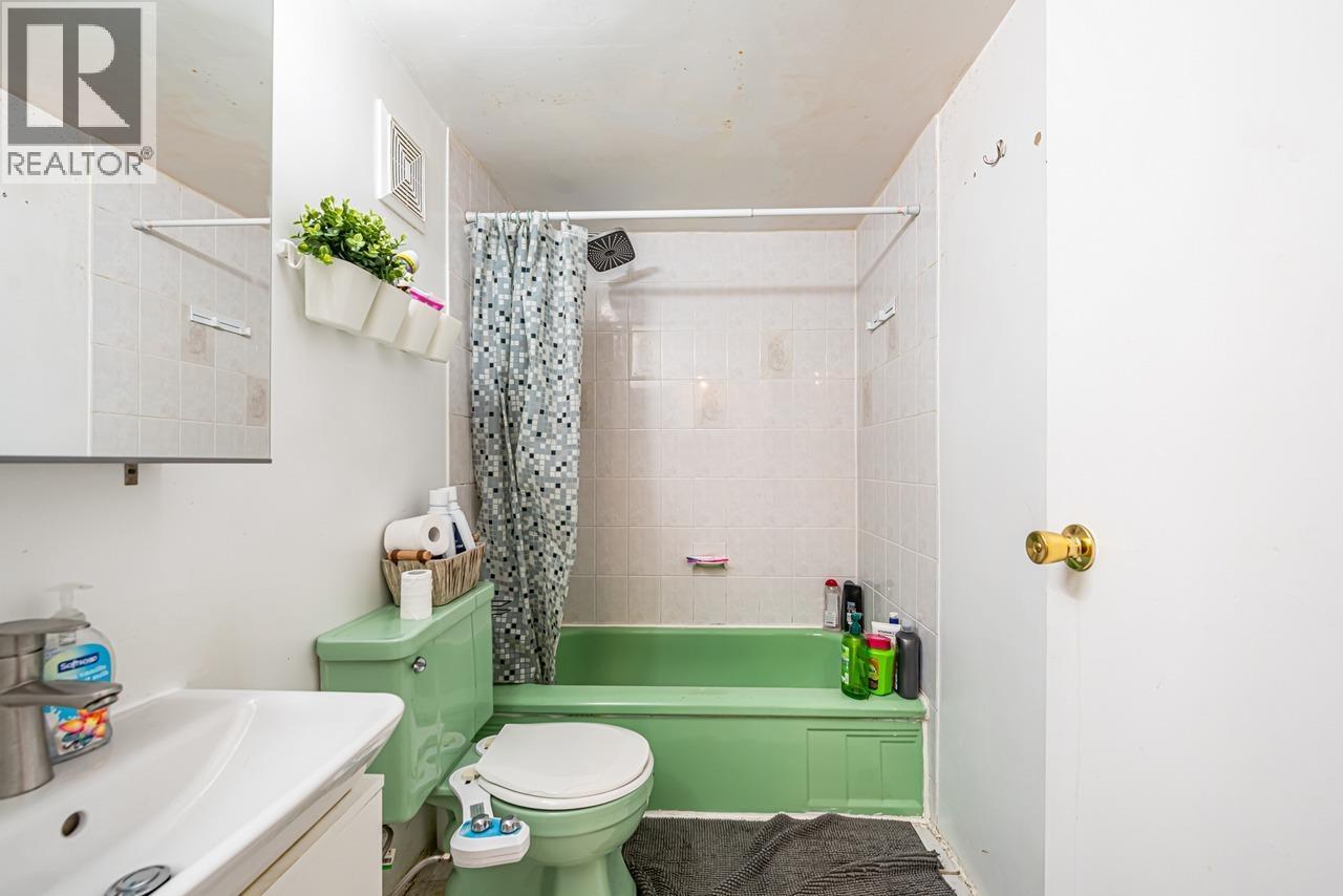 4777 Pender Street, Burnaby, British Columbia  V5C 2N4 - Photo 13 - R3103765