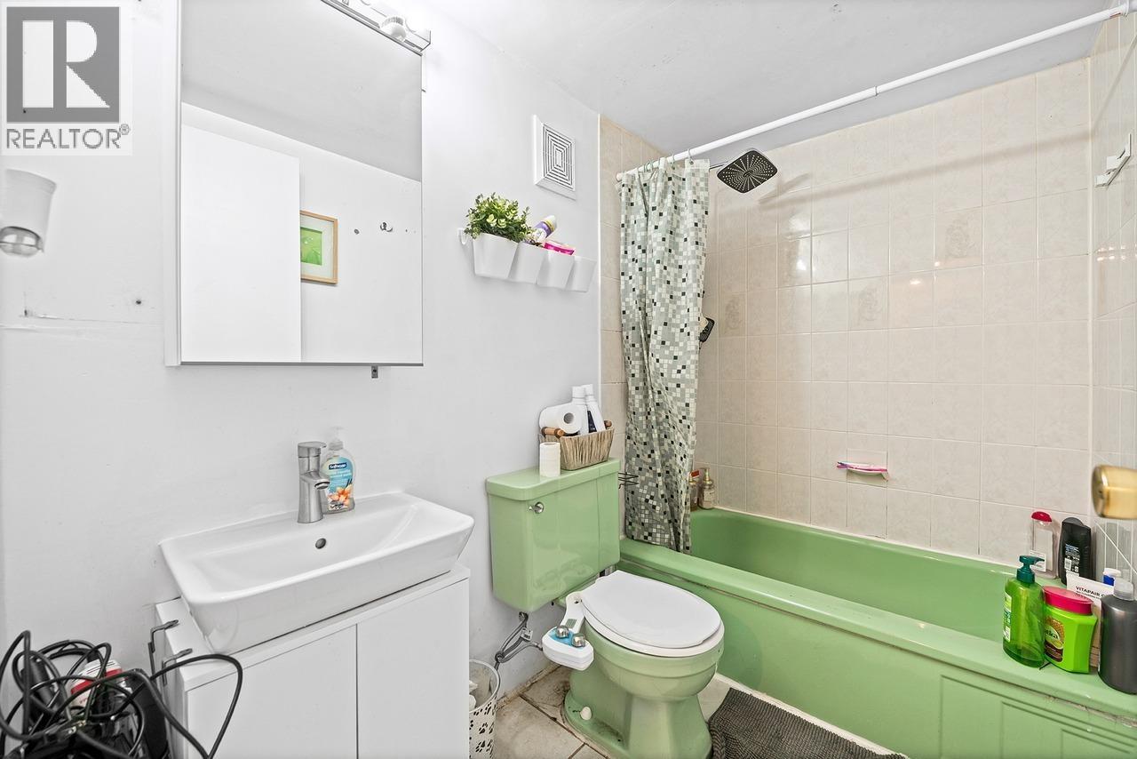 4777 Pender Street, Burnaby, British Columbia  V5C 2N4 - Photo 16 - R3103765