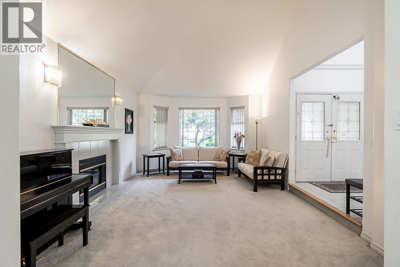 2980 Cliffrose Crescent, Coquitlam, British Columbia V3E 2T2 - Photo 8 - R3103804