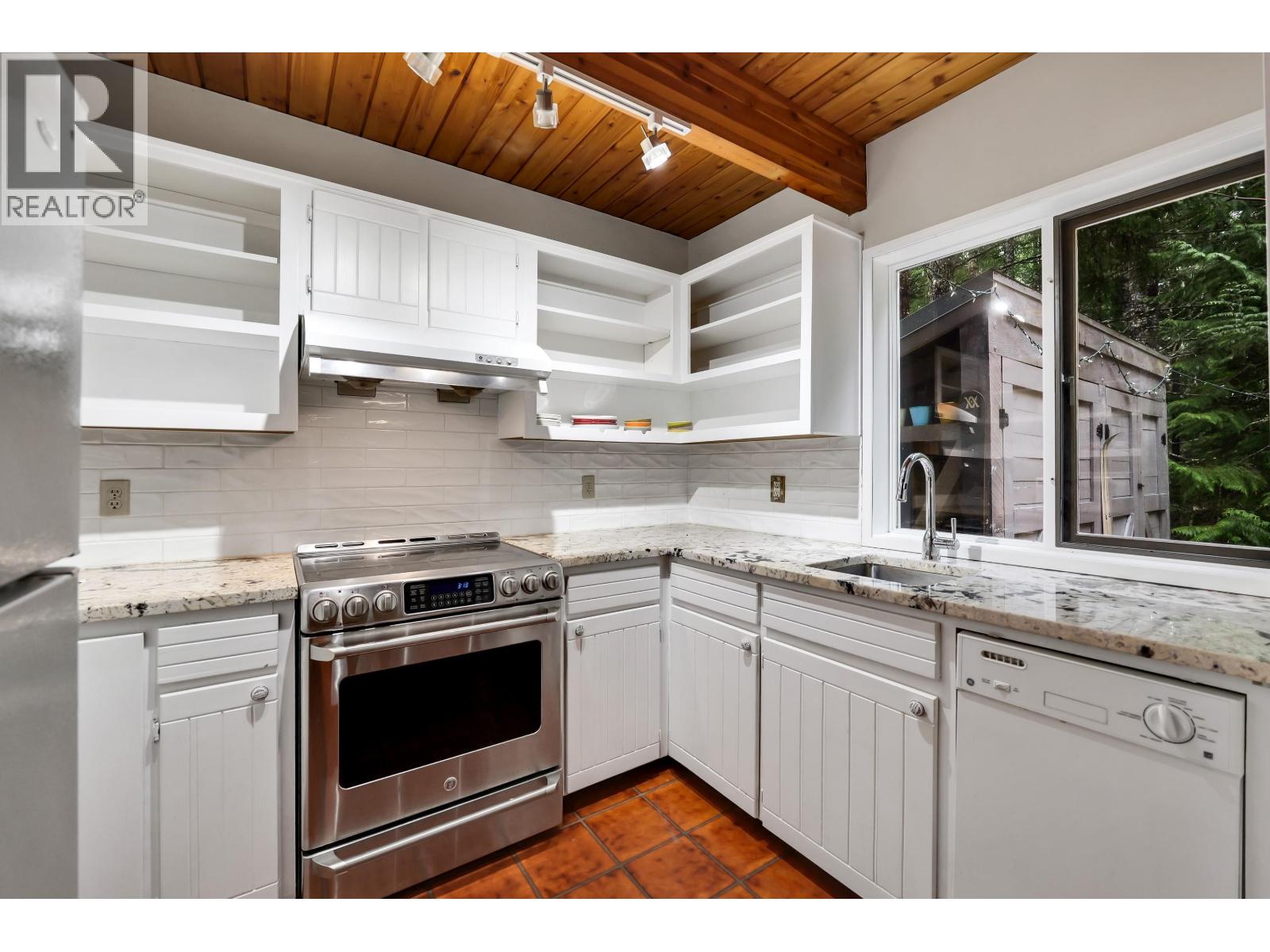 72 Black Tusk Drive, Whistler, British Columbia  V8E 0A1 - Photo 13 - R3103807