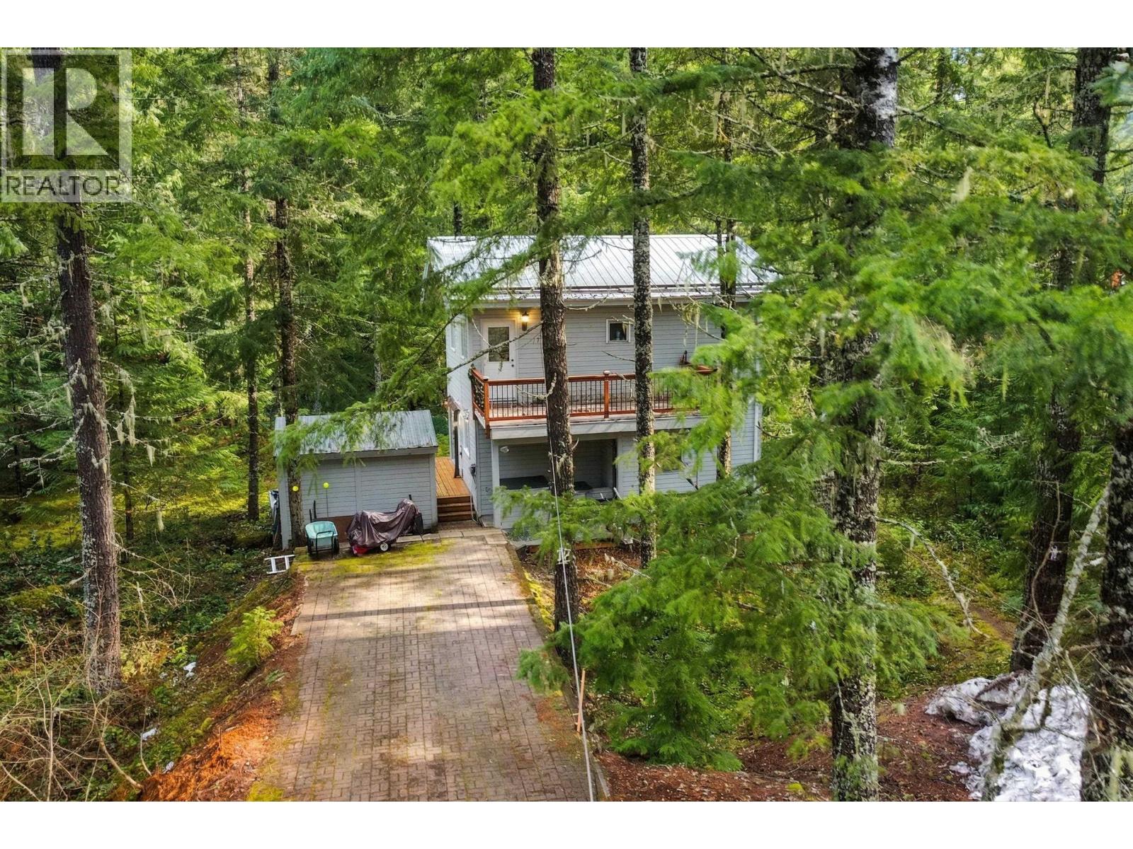 72 Black Tusk Drive, Whistler, British Columbia  V8E 0A1 - Photo 3 - R3103807
