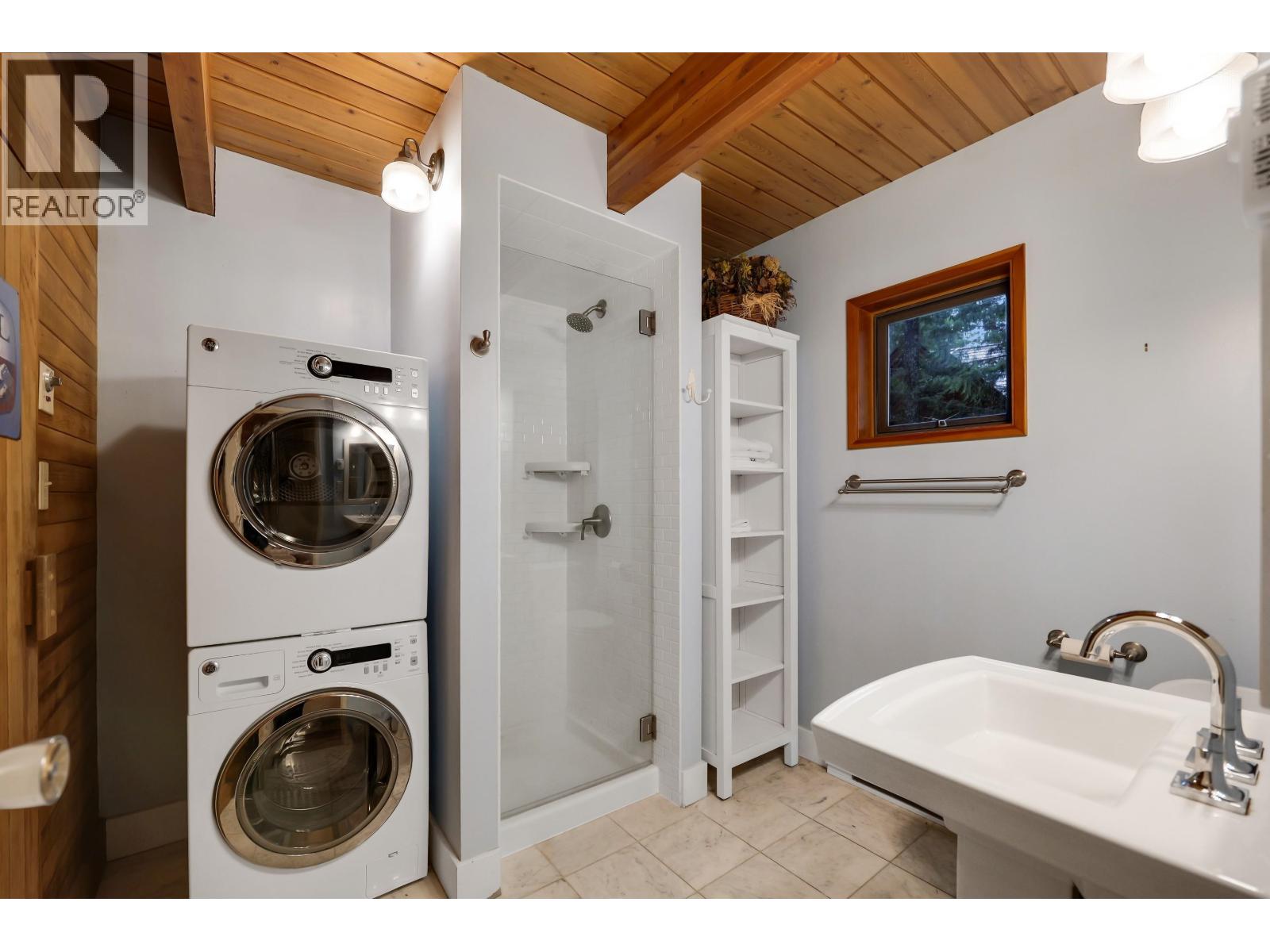 72 Black Tusk Drive, Whistler, British Columbia  V8E 0A1 - Photo 6 - R3103807