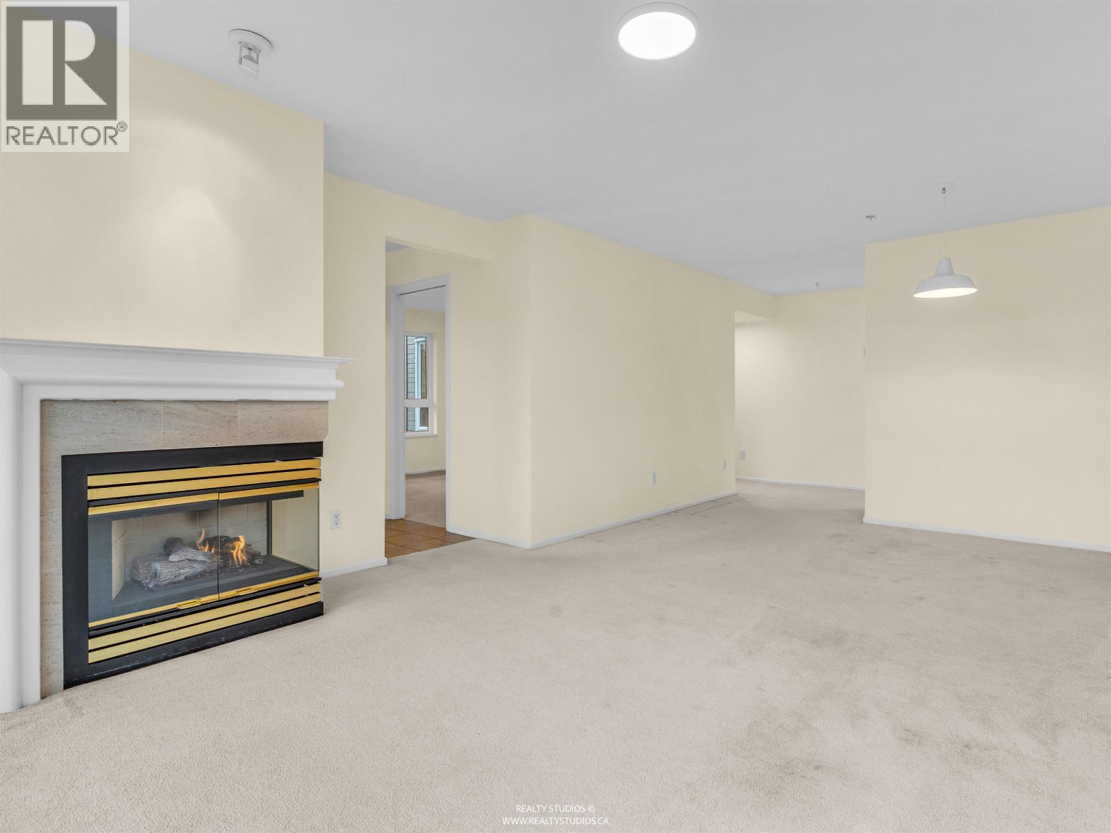 307 5800 Andrews Road, Richmond, British Columbia  V7E 6M2 - Photo 5 - R3085560