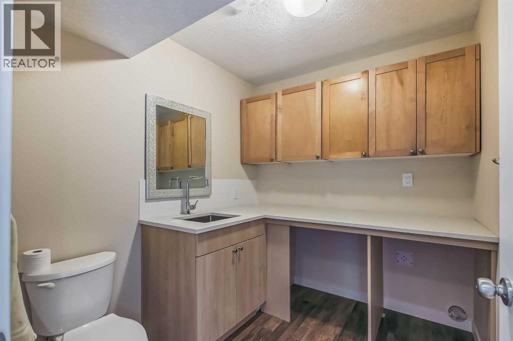 23 Cheltenham Road NW, Calgary, Alberta  T2L 0M4 - Photo 21 - A2283265