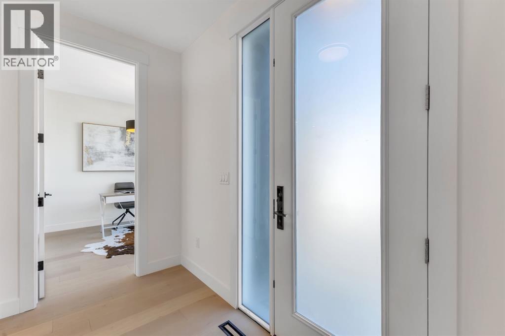 415 37 Avenue Nw, Calgary, Alberta  T2K 0C6 - Photo 2 - A2283722