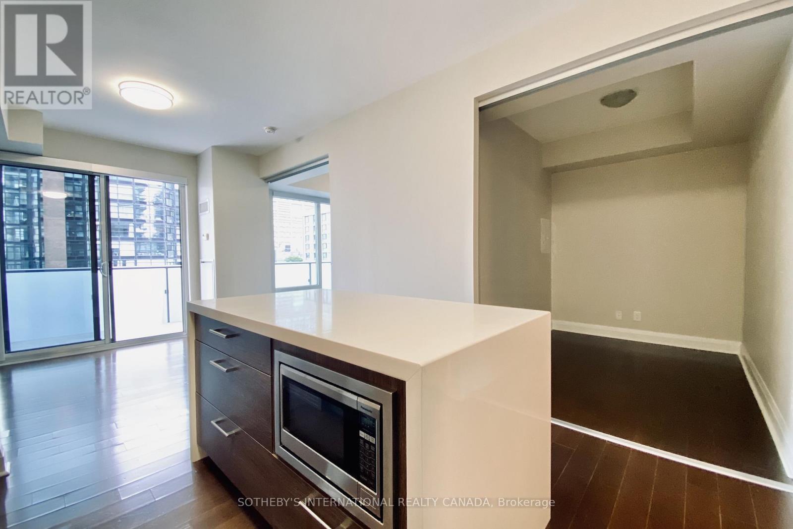 2309 - 1080 Bay Street, Toronto (Bay Street Corridor), Ontario  M5S 0A5 - Photo 14 - C12921824