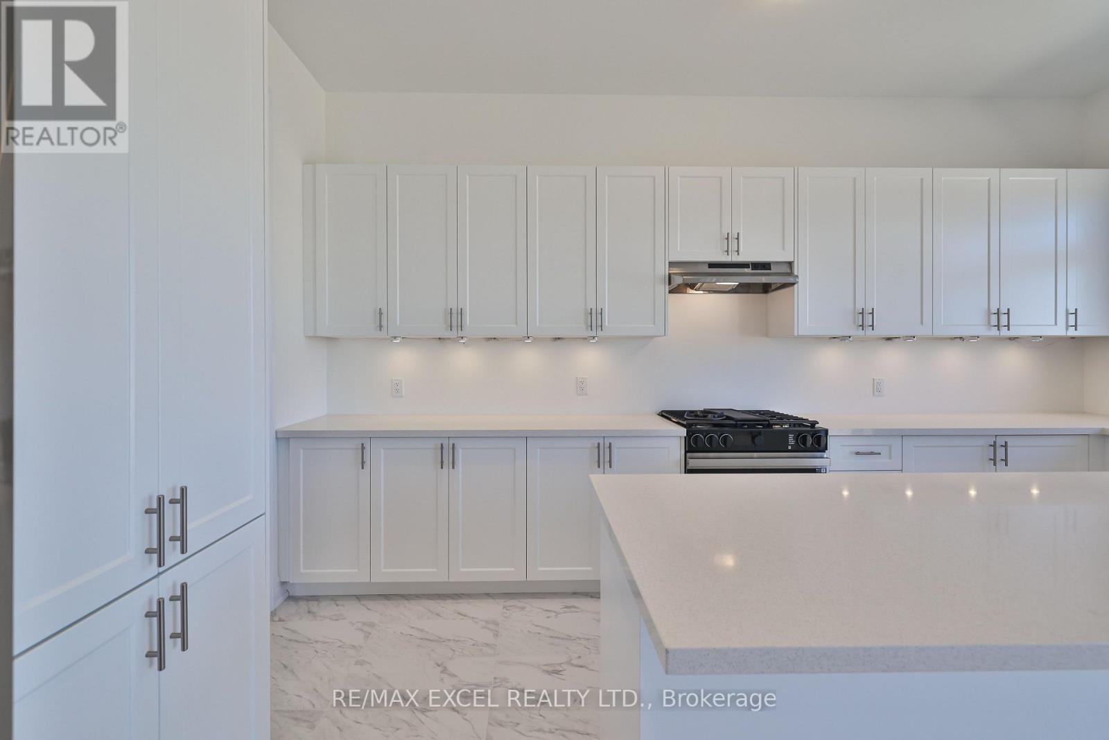 24 Sunny Acre Crescent, King, Ontario L7B 1B6 - Photo 12 - N12921804