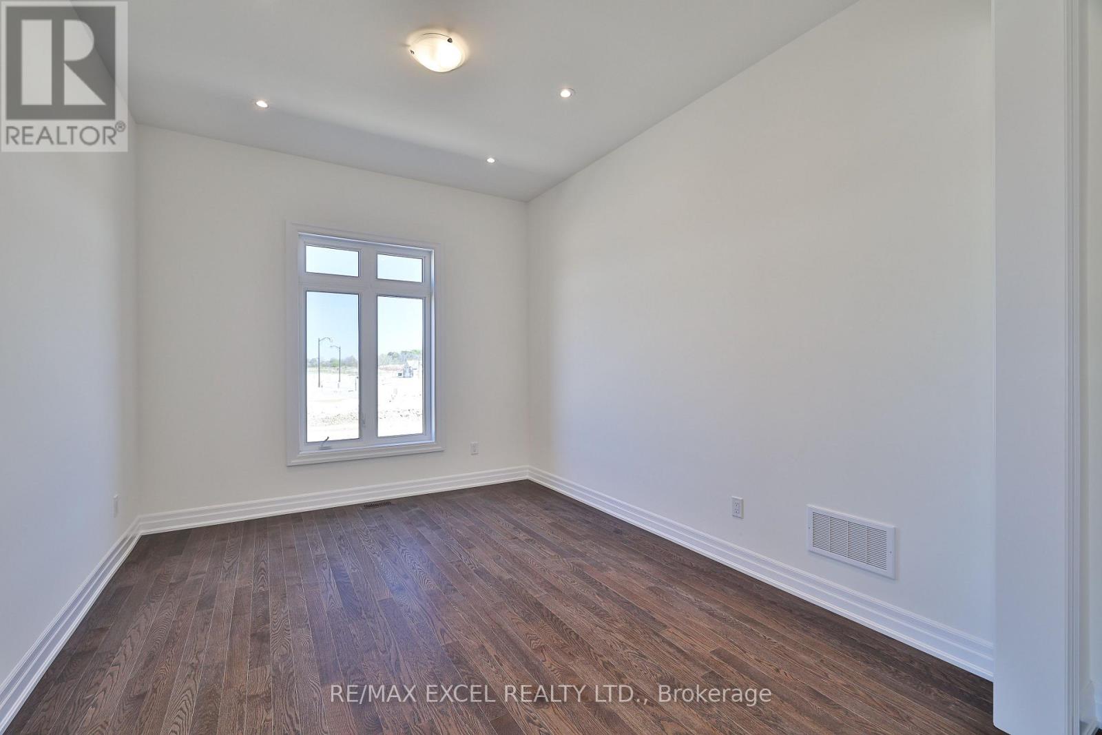 24 Sunny Acre Crescent, King, Ontario L7B 1B6 - Photo 18 - N12921804