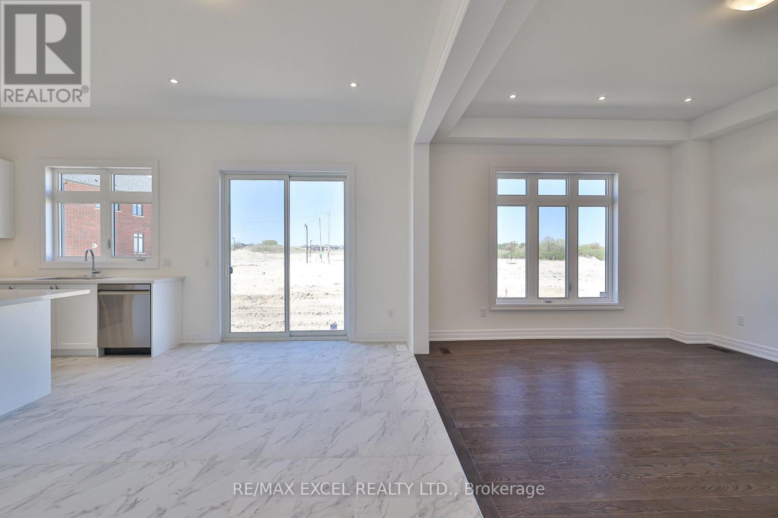 24 Sunny Acre Crescent, King, Ontario L7B 1B6 - Photo 6 - N12921804