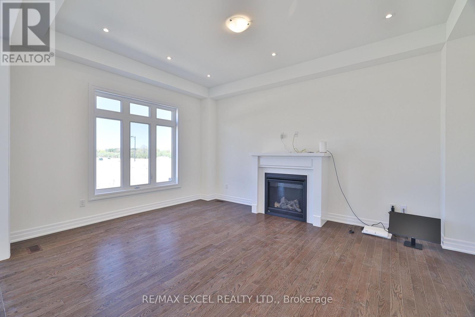 24 Sunny Acre Crescent, King, Ontario L7B 1B6 - Photo 7 - N12921804