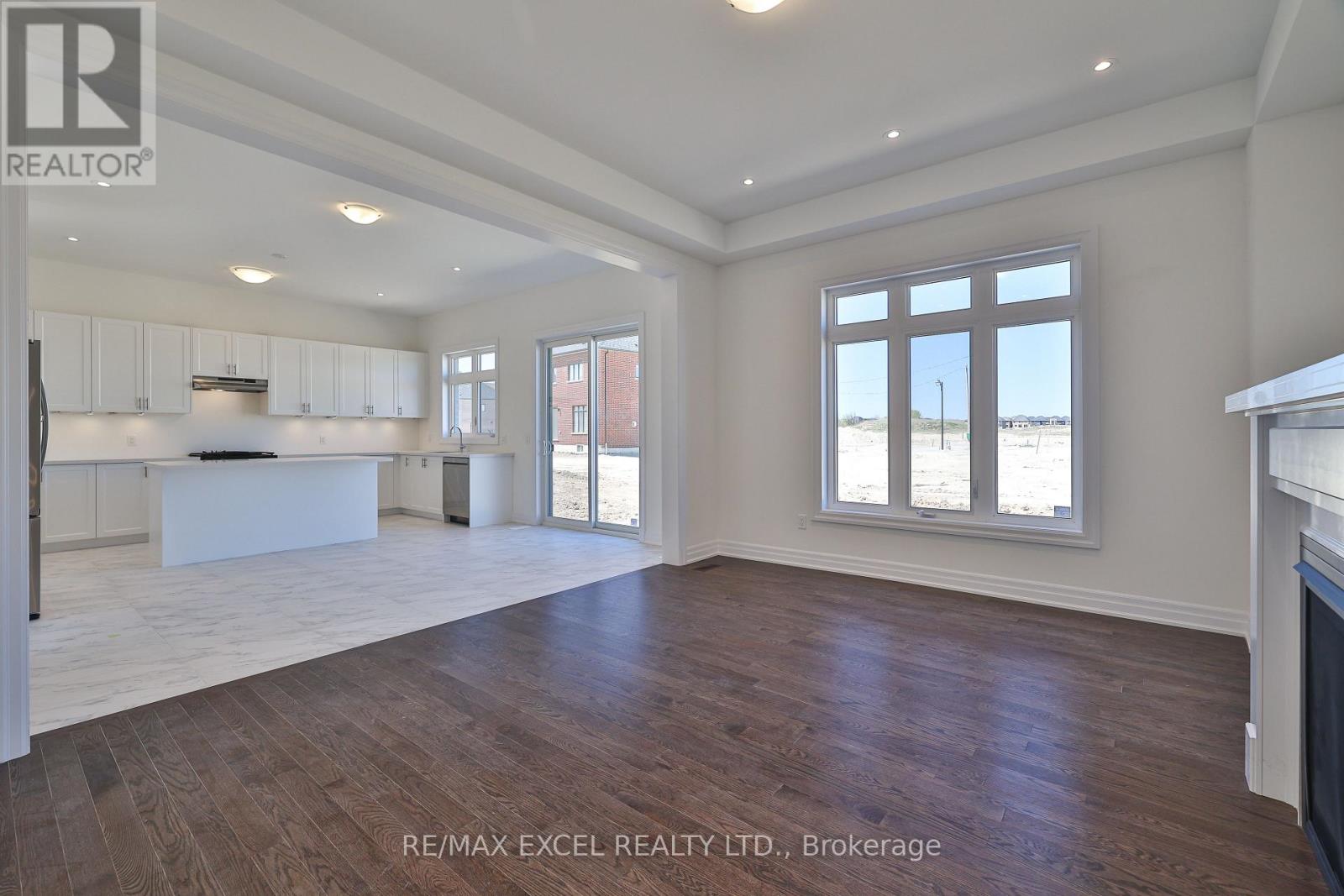 24 Sunny Acre Crescent, King, Ontario L7B 1B6 - Photo 8 - N12921804