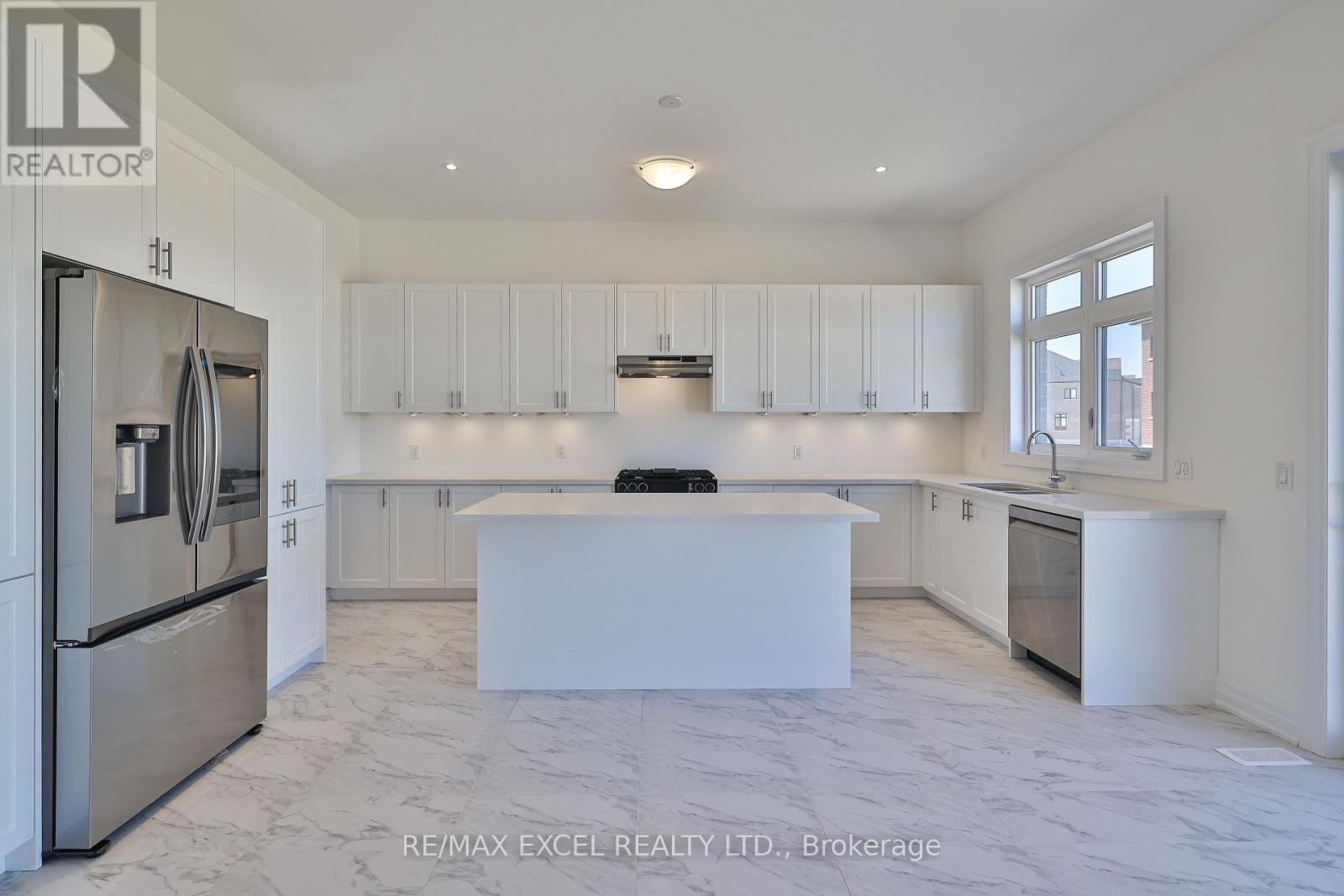 24 Sunny Acre Crescent, King, Ontario L7B 1B6 - Photo 9 - N12921804