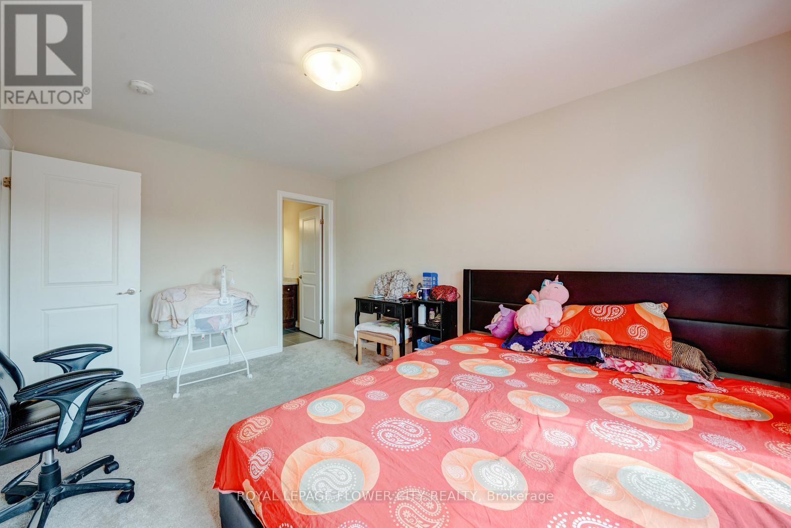 24 Sycamore Street, Welland, Ontario  L3C 0H8 - Photo 33 - X12920272