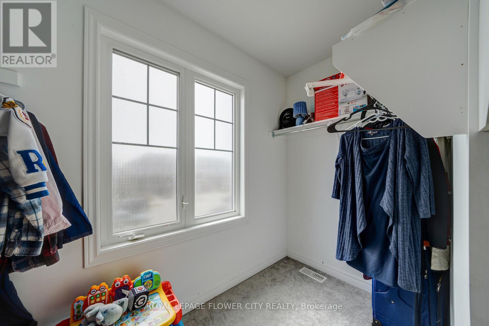 24 Sycamore Street, Welland, Ontario  L3C 0H8 - Photo 36 - X12920272