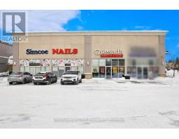 642 YONGE STREET, Barrie, Ontario