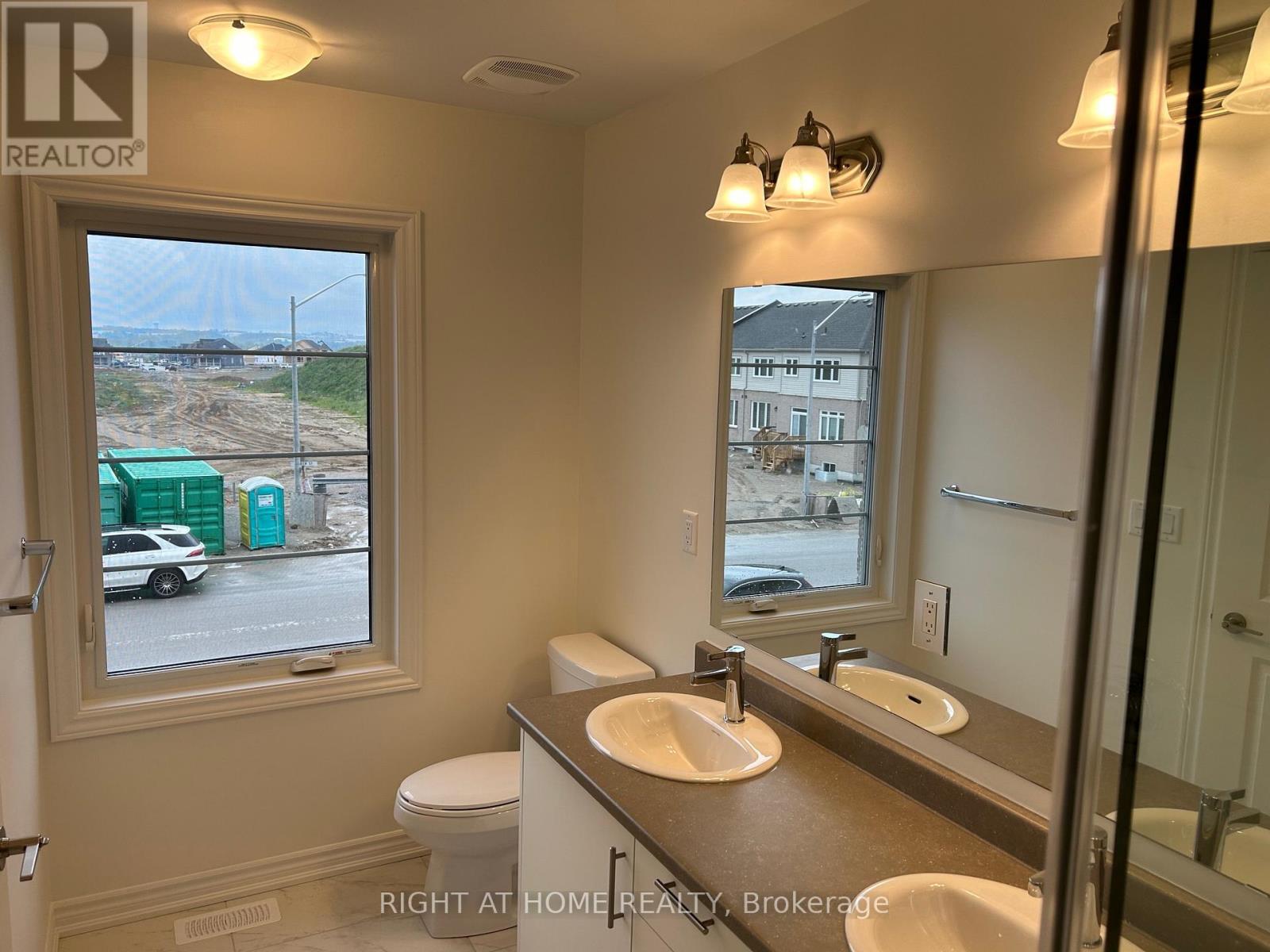 59 Greer Street, Barrie, Ontario  L9J 0R5 - Photo 12 - S12921836