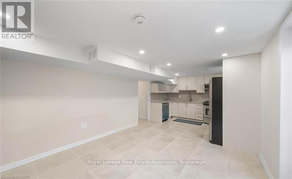 1550 Woodeden Drive, Mississauga, Ontario  L5H 2V3 - Photo 27 - W12921820