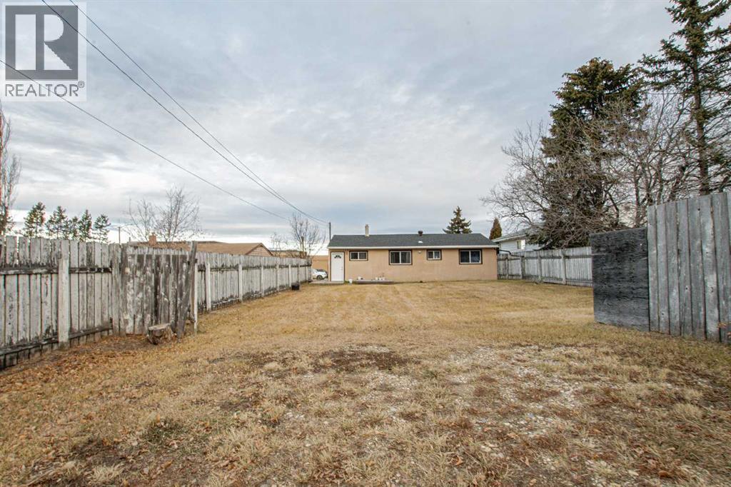 4614 52 Avenue, Valleyview, Alberta T0H 3N0 - Photo 12 - A2272366