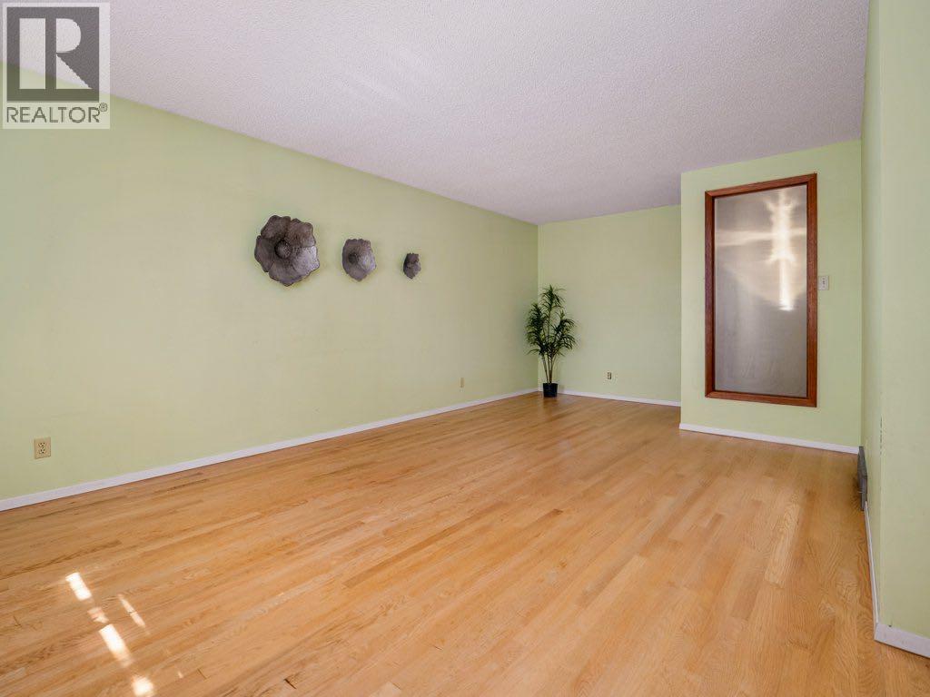 3623 20th Avenue S, Lethbridge, Alberta  T1K 4G5 - Photo 22 - A2285319