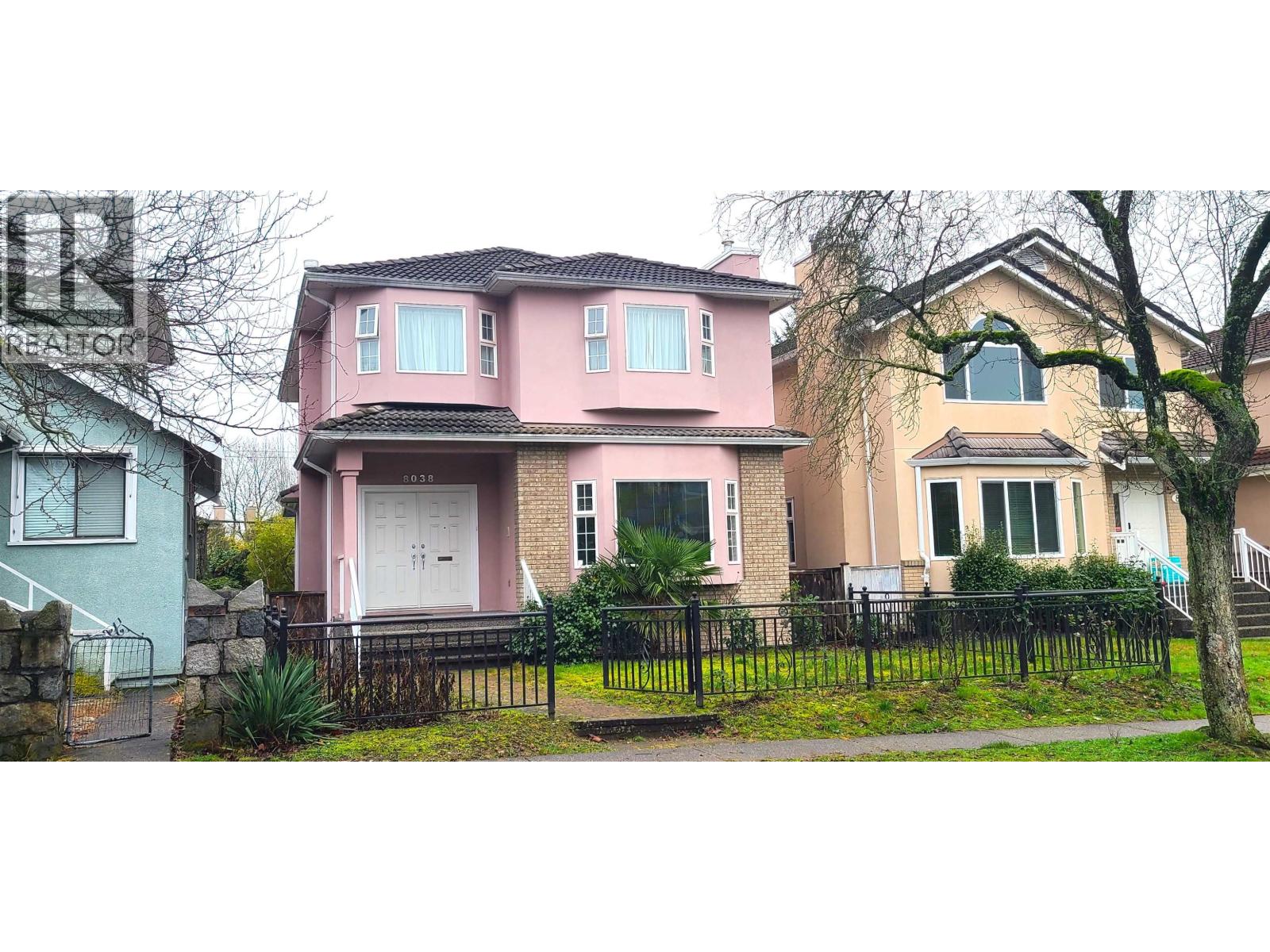 8038 Montcalm Street, Vancouver, British Columbia  V6P 4P5 - Photo 2 - R3103544