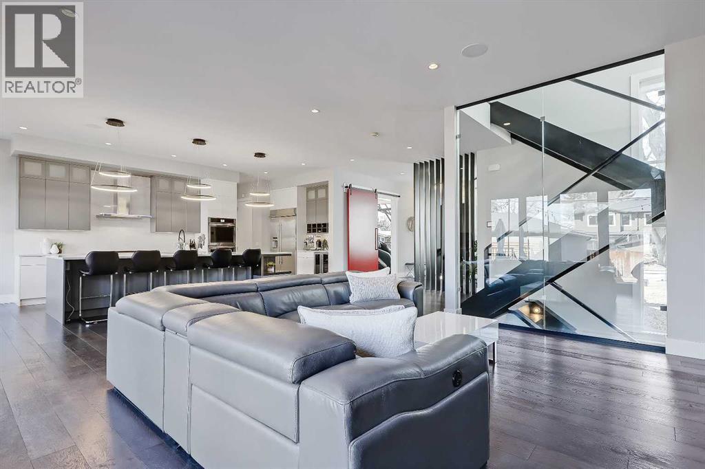 10 Lissington Drive Sw, Calgary, Alberta  T3E 5E1 - Photo 18 - A2294958