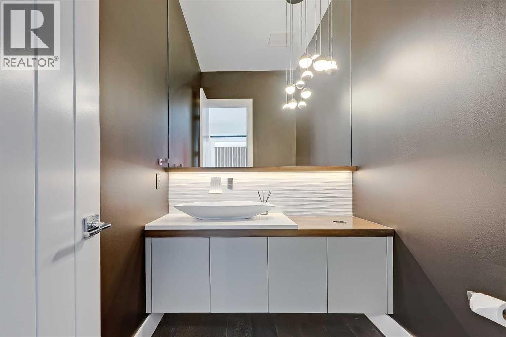 10 Lissington Drive Sw, Calgary, Alberta  T3E 5E1 - Photo 22 - A2294958