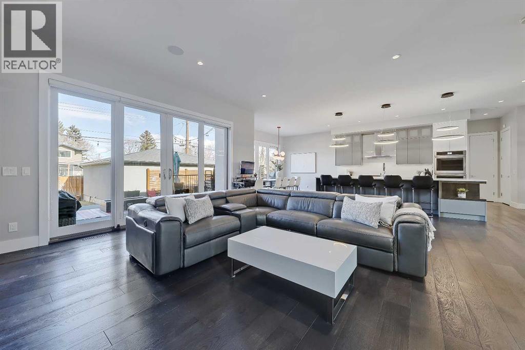 10 Lissington Drive Sw, Calgary, Alberta  T3E 5E1 - Photo 19 - A2294958