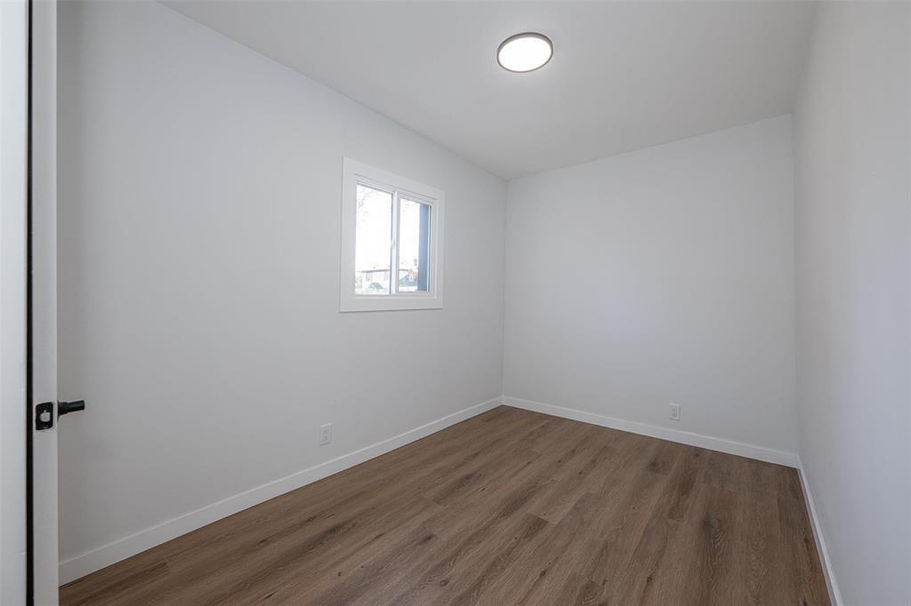 395 St John's Avenue, Winnipeg, Manitoba  R2W 1H5 - Photo 14 - 202605518