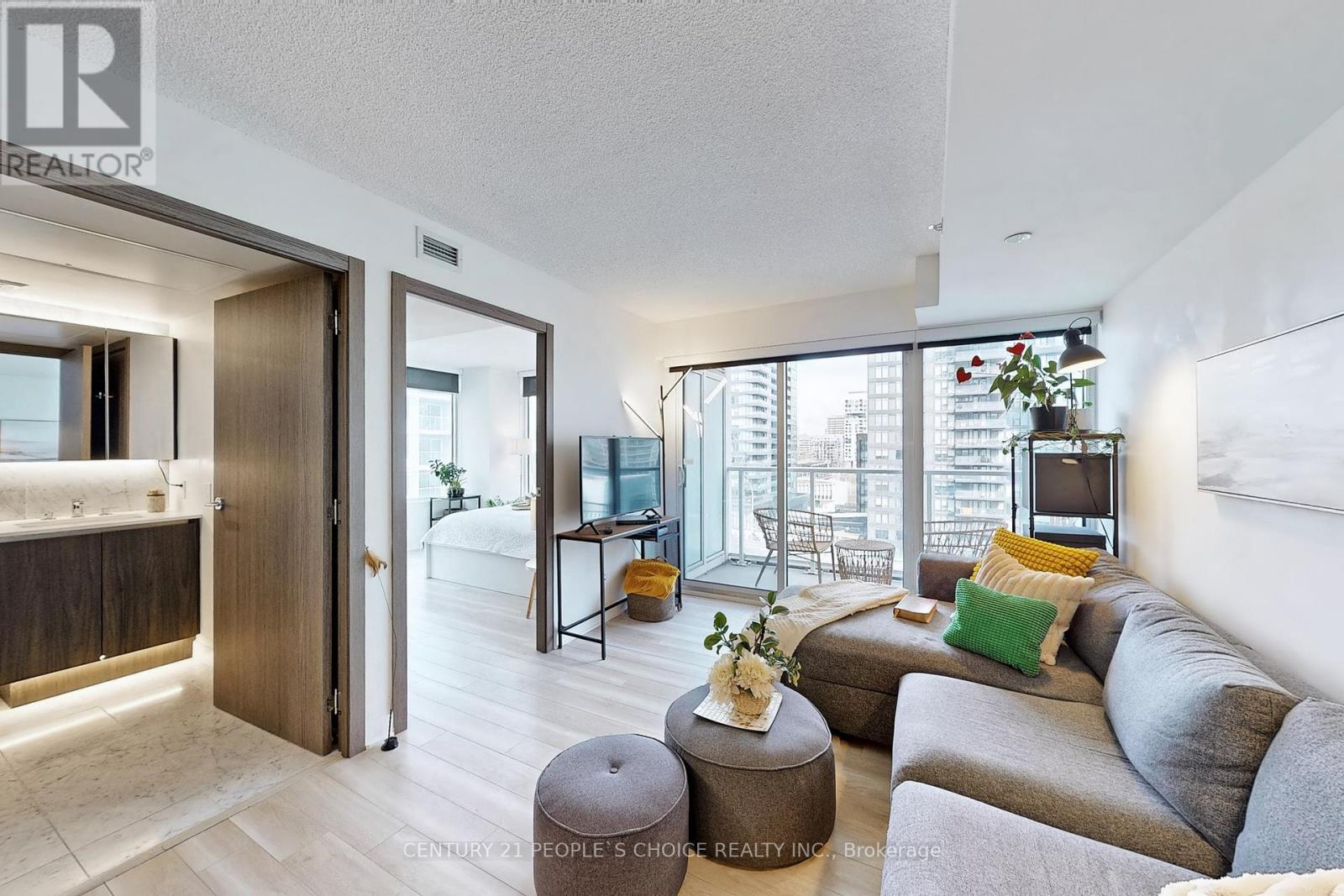 1006 - 17 Bathurst Street N, Toronto, Ontario M5V 0N1 - Photo 7 - C12921020