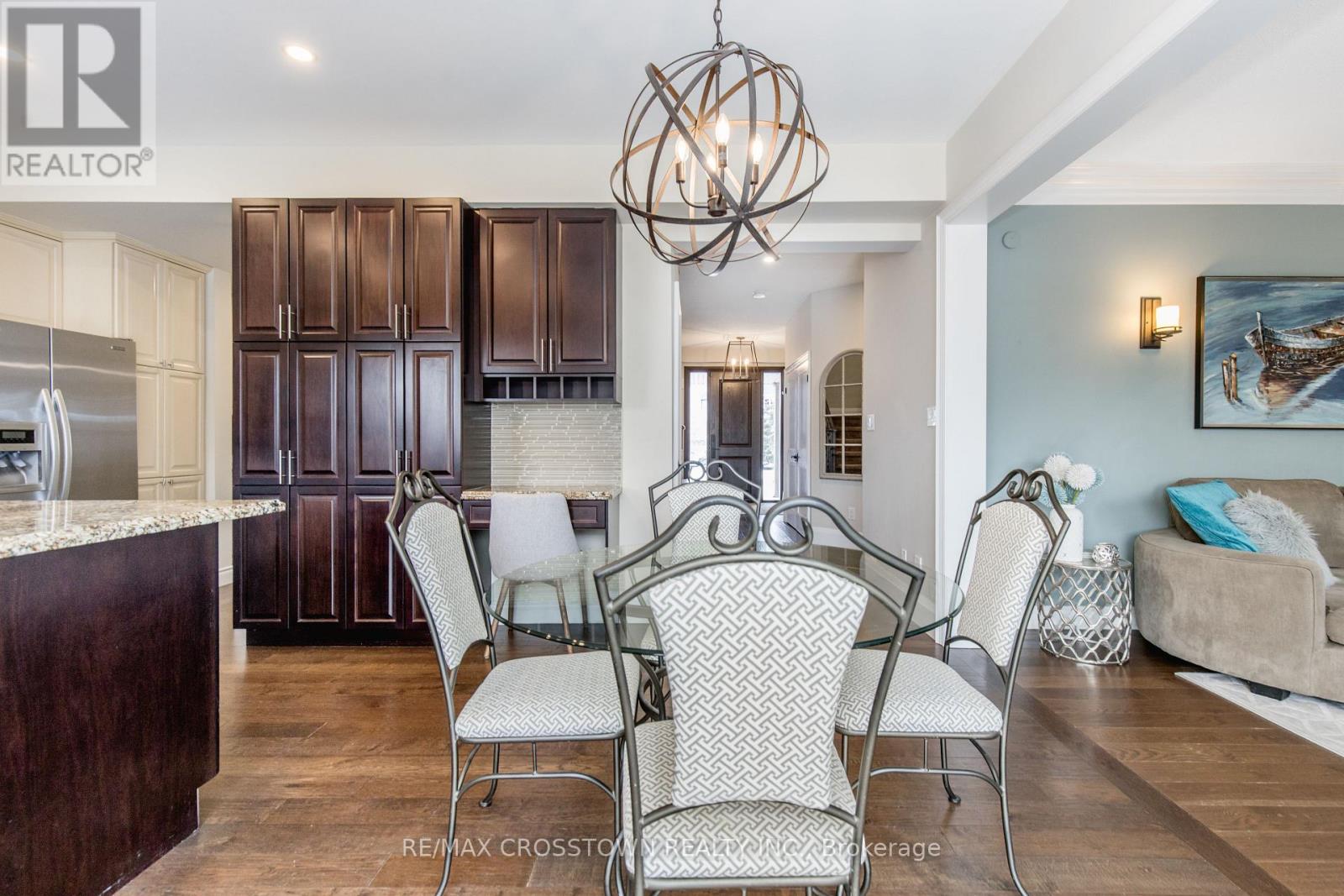 58 Versailles Crescent, Barrie, Ontario  L4M 0B8 - Photo 12 - S12921008