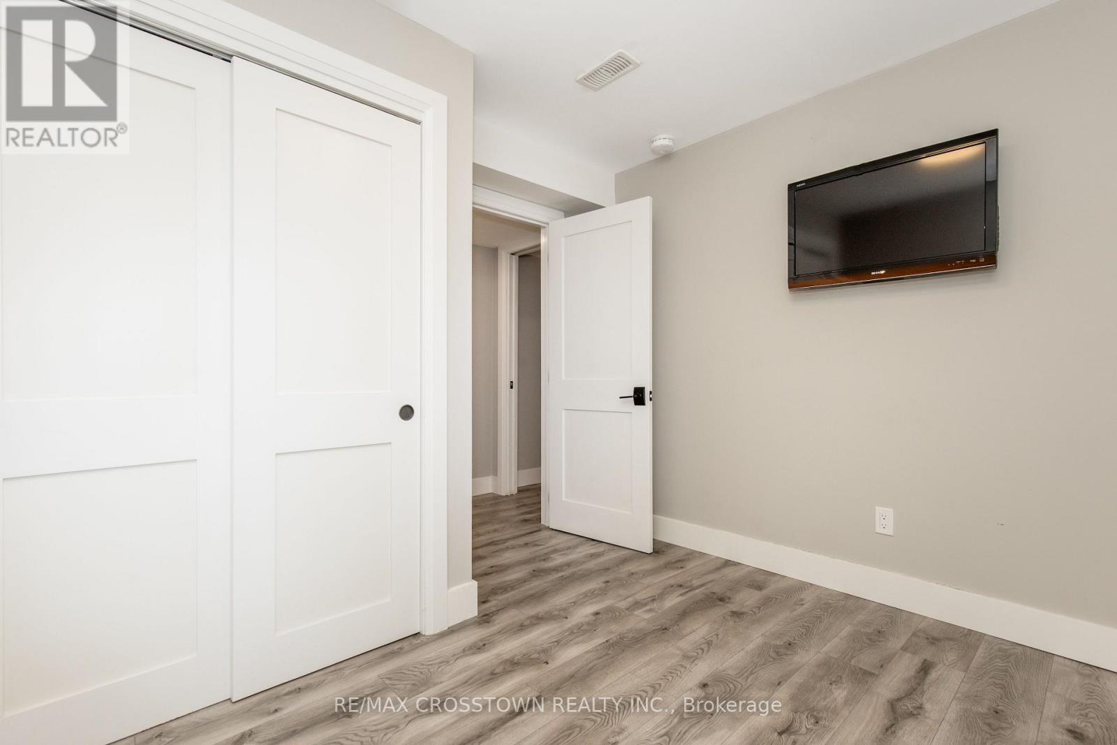 58 Versailles Crescent, Barrie, Ontario  L4M 0B8 - Photo 41 - S12921008