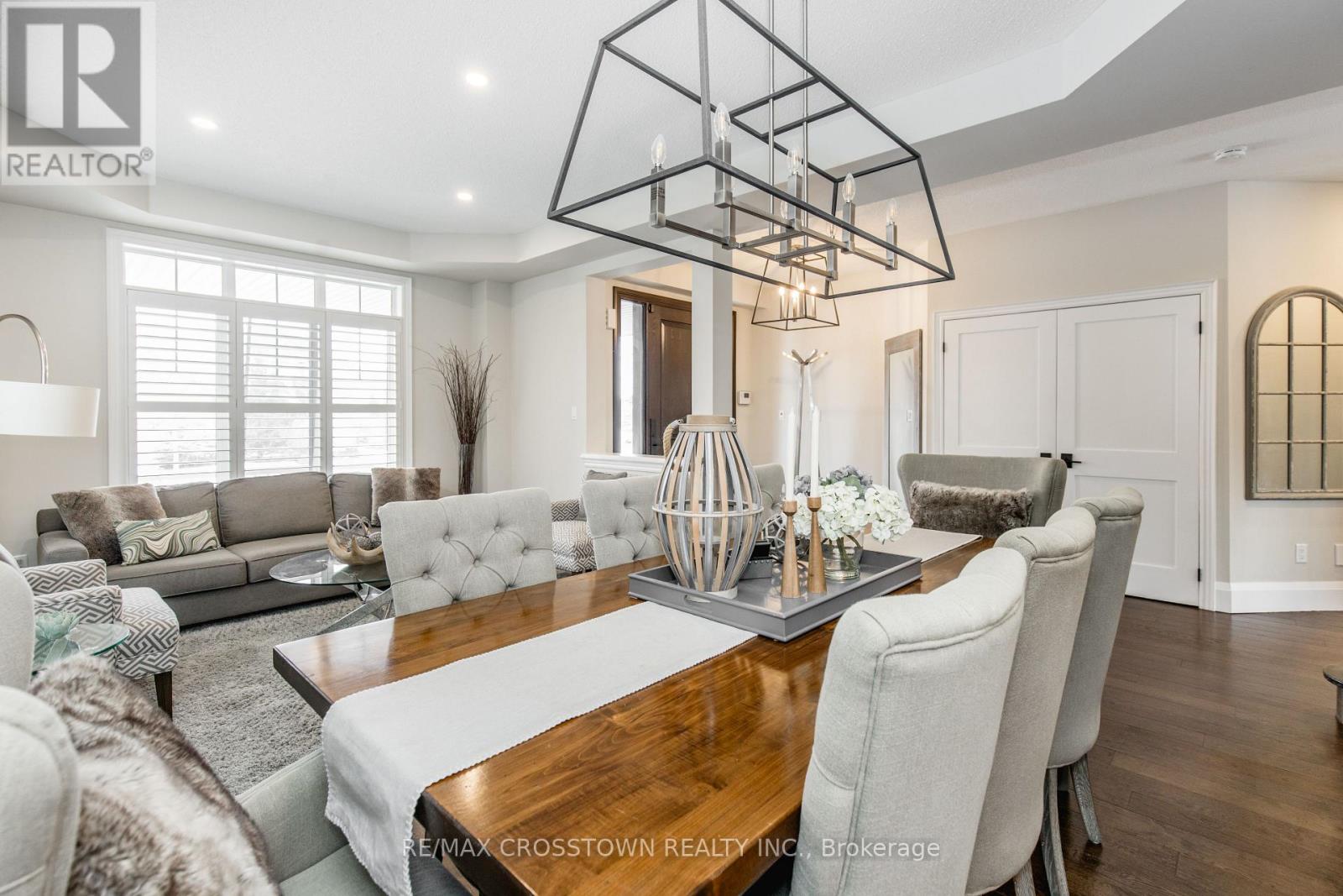 58 Versailles Crescent, Barrie, Ontario  L4M 0B8 - Photo 7 - S12921008