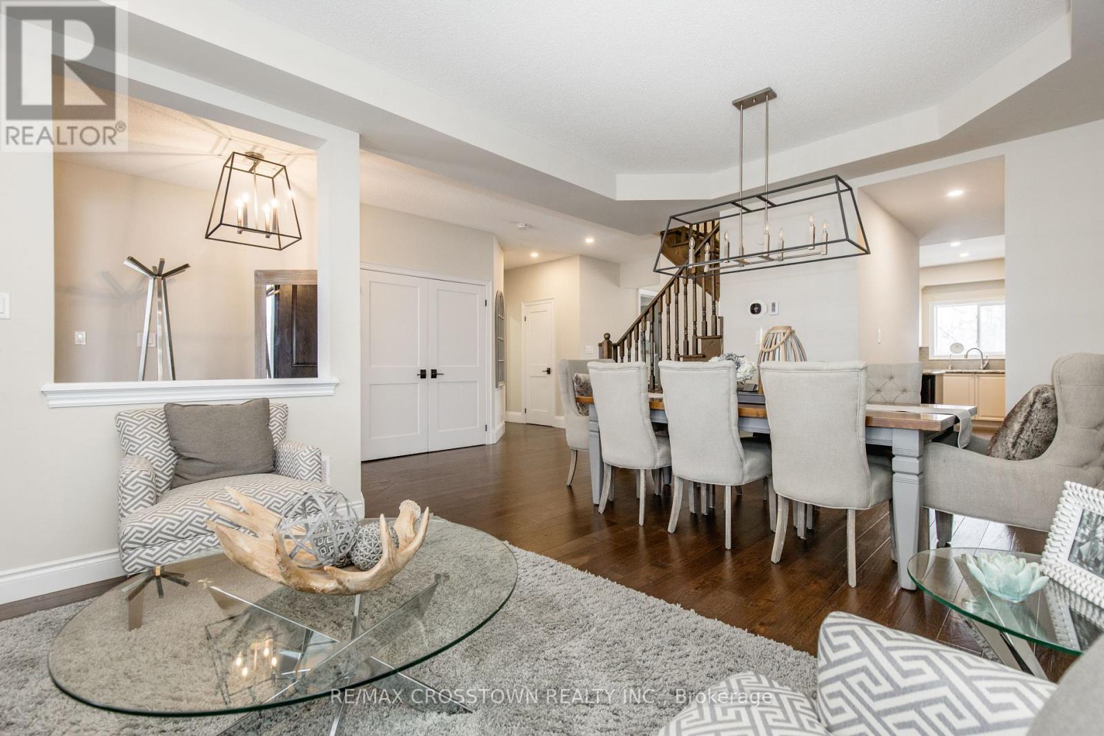 58 Versailles Crescent, Barrie, Ontario  L4M 0B8 - Photo 9 - S12921008