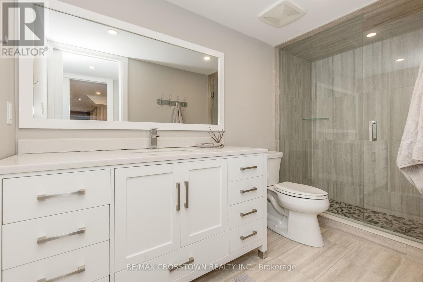 58 Versailles Crescent, Barrie, Ontario  L4M 0B8 - Photo 42 - S12921008